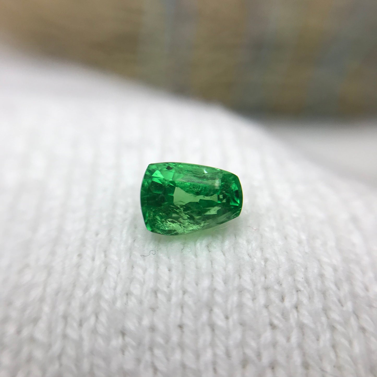 Natural Green Tsavorite Garnet 1 carat, 6.7x4.7mm Faceted Keystone Cushion Gemstone, Cushioned Trapezoid  Loose, Green Garnet