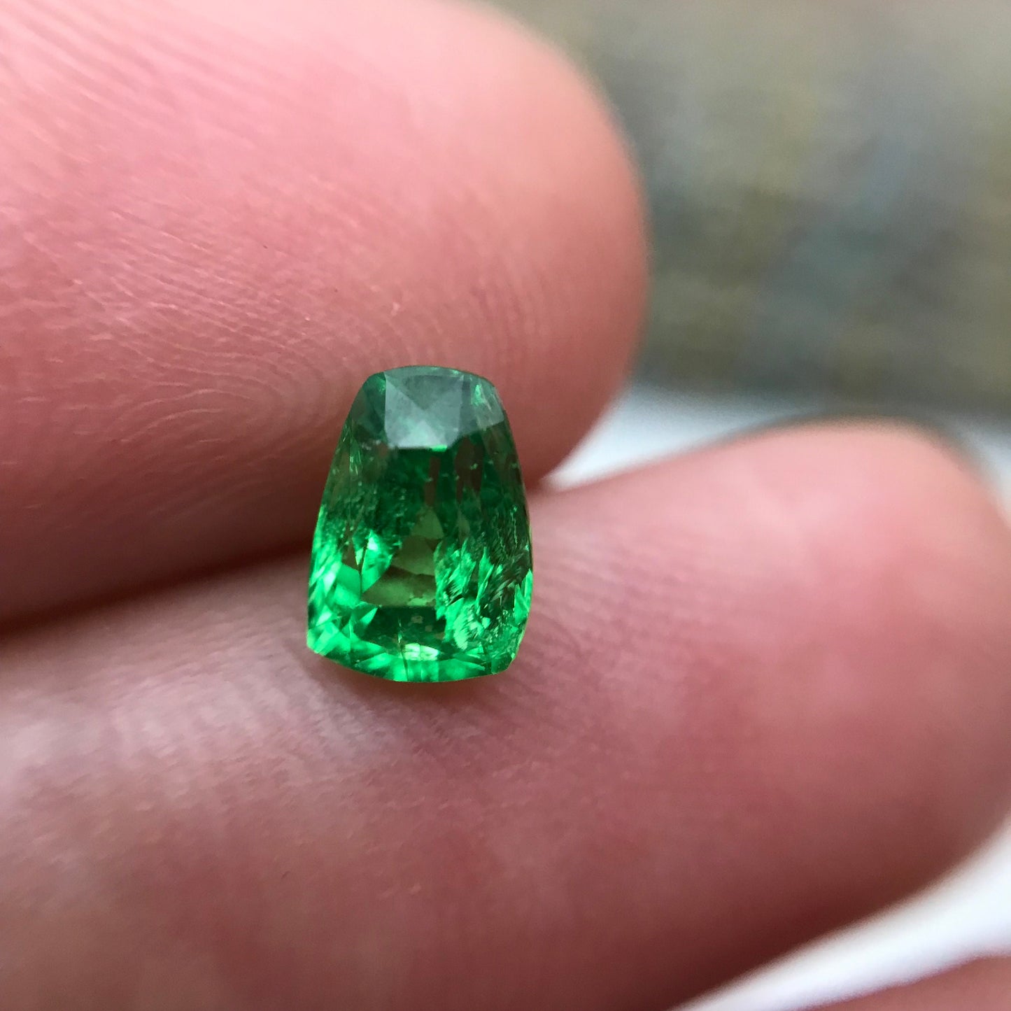 Natural Green Tsavorite Garnet 1 carat, 6.7x4.7mm Faceted Keystone Cushion Gemstone, Cushioned Trapezoid  Loose, Green Garnet