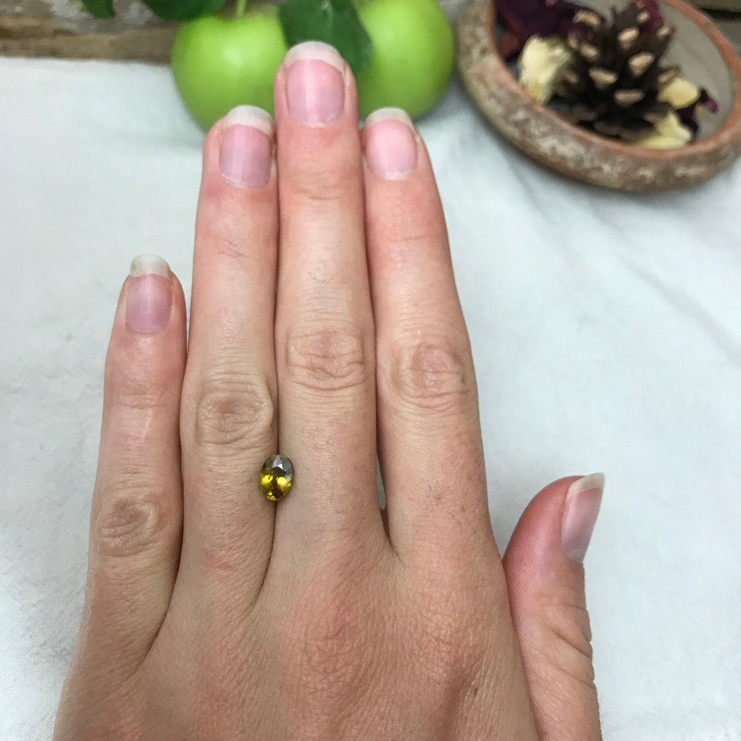 1.14 Ct Yellow Sphene, 7.3x5.3mm Oval Cut, Sphene with Rainbow Fire and Cool Inclusion, Natural Madagascar Sphene, Faceted Loose Titanite