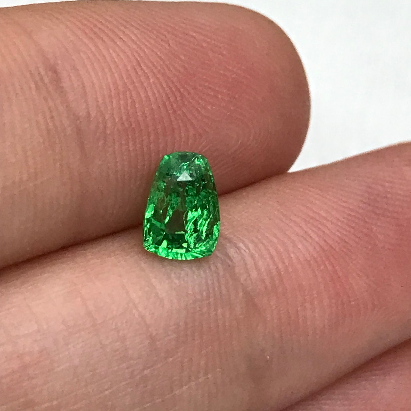 Natural Green Tsavorite Garnet 1 carat, 6.7x4.7mm Faceted Keystone Cushion Gemstone, Cushioned Trapezoid  Loose, Green Garnet