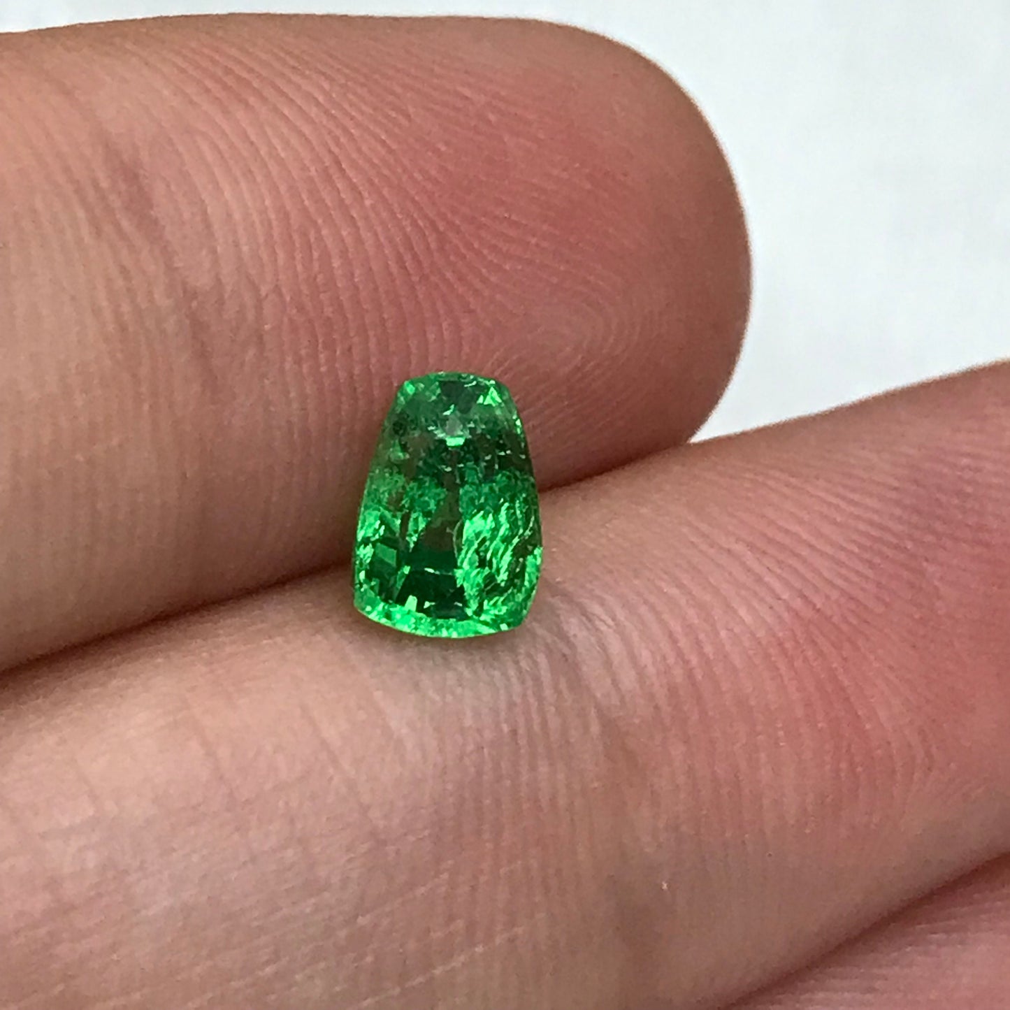 Natural Green Tsavorite Garnet 1 carat, 6.7x4.7mm Faceted Keystone Cushion Gemstone, Cushioned Trapezoid  Loose, Green Garnet