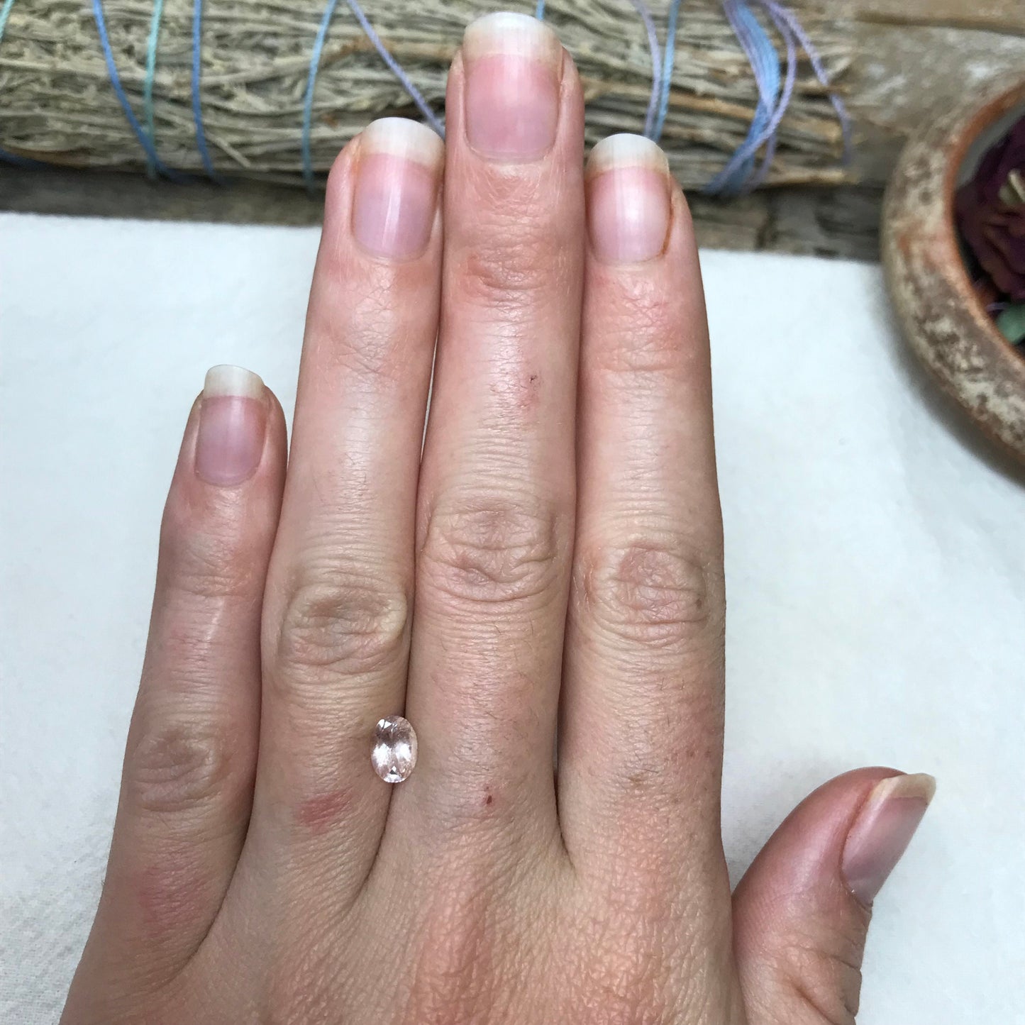 Peachy Pink Morganite 0.70 Carat 7x5mm Oval Cut, Faceted Loose Gemstone