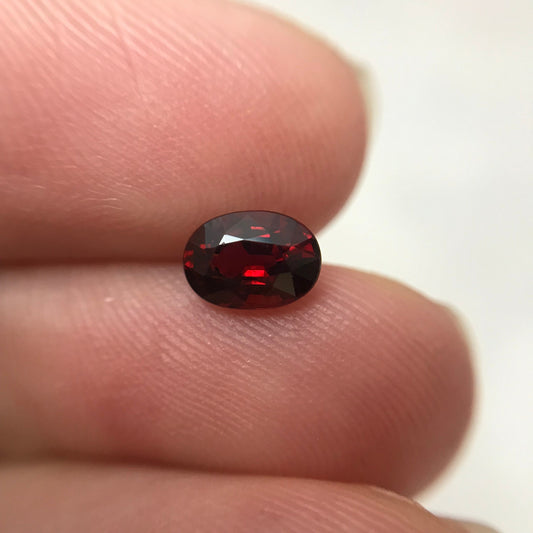 Natural Pyrope Garnet,0.91 Carat, 6.6x4.7mm Oval cut Deep Red Garnet, Faceted Oval Cut Red Garnet, Near 6.5x4.5mm