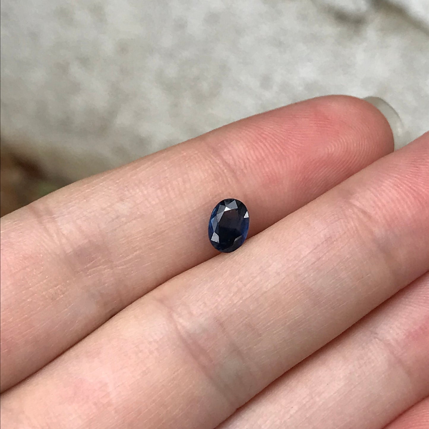 Natural Blue Sapphire 0.88 carat 6.7x4.8mm Oval Cut, Heat Treated, Unmounted Faceted Loose Gemstone for Jewelry Setting