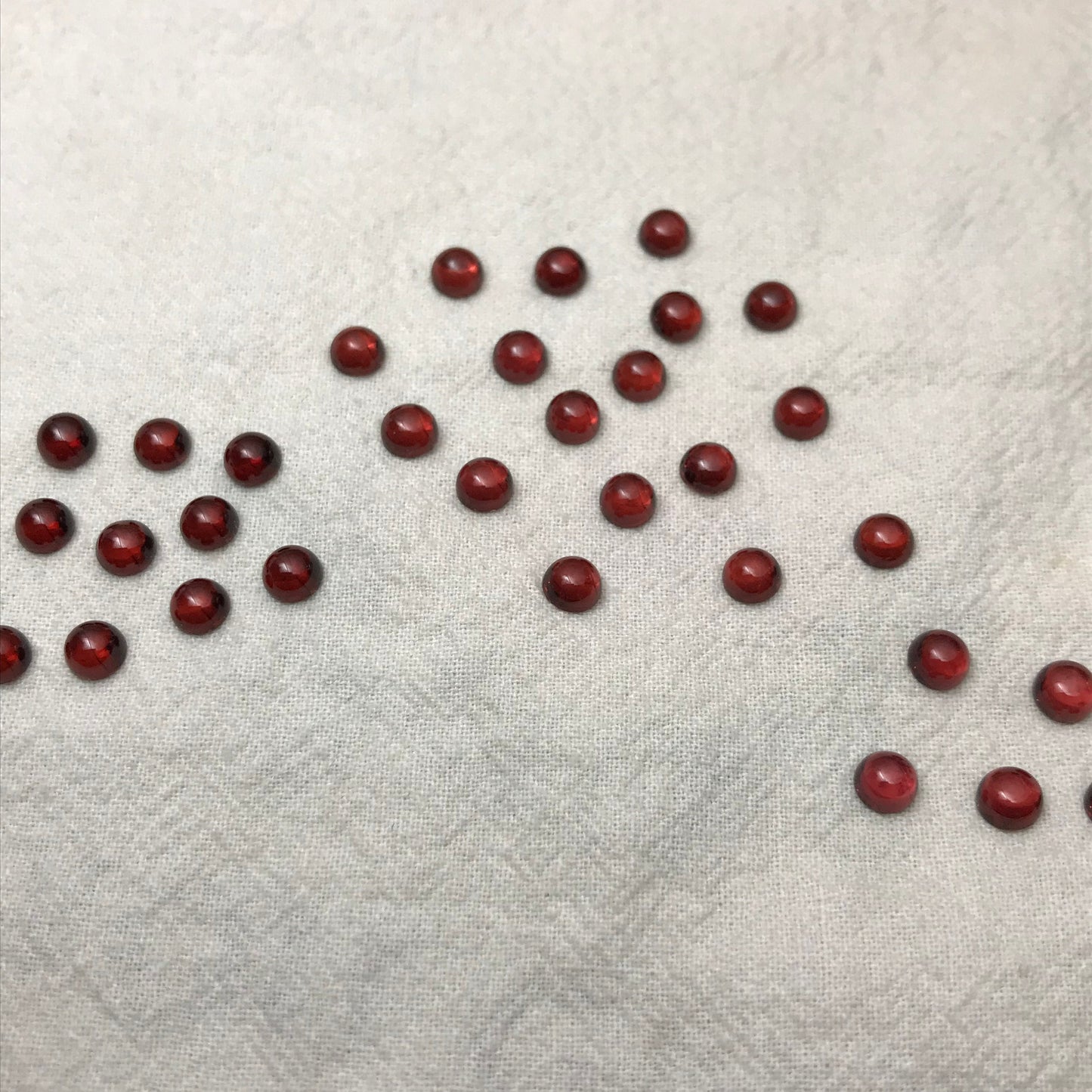 One 5mm Round Garnet Faceted Loose Stone, Cabochon Garnets, Red Flowing Gems Approx 0.70-90 ct Garnet