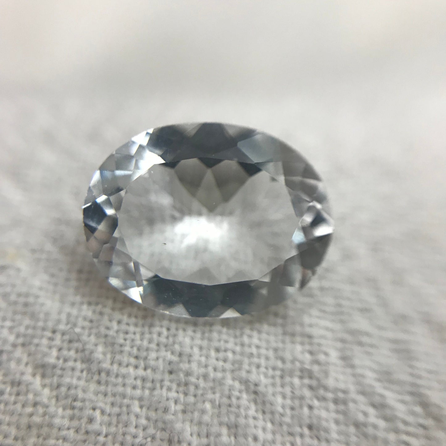 11x9mm Natural Aquamarine 2.54 carat, Oval Cut, Faceted Loose Gemstone, Light Color