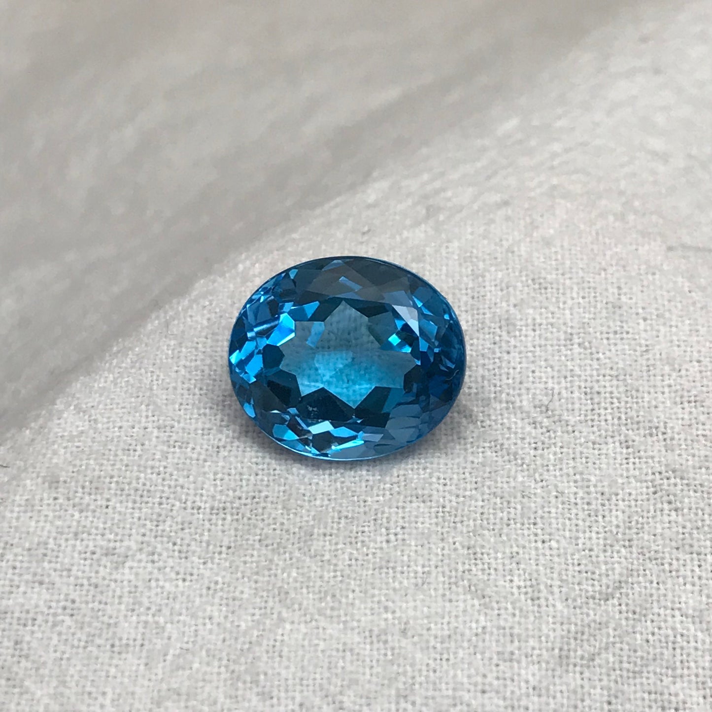 14x12mm Swiss Blue Topaz 11.32 carat, Oval Cut Gem, Loose Reclaimed/Recycled Gemstone, Vivid Blue Topaz, US Seller, December Birthstone