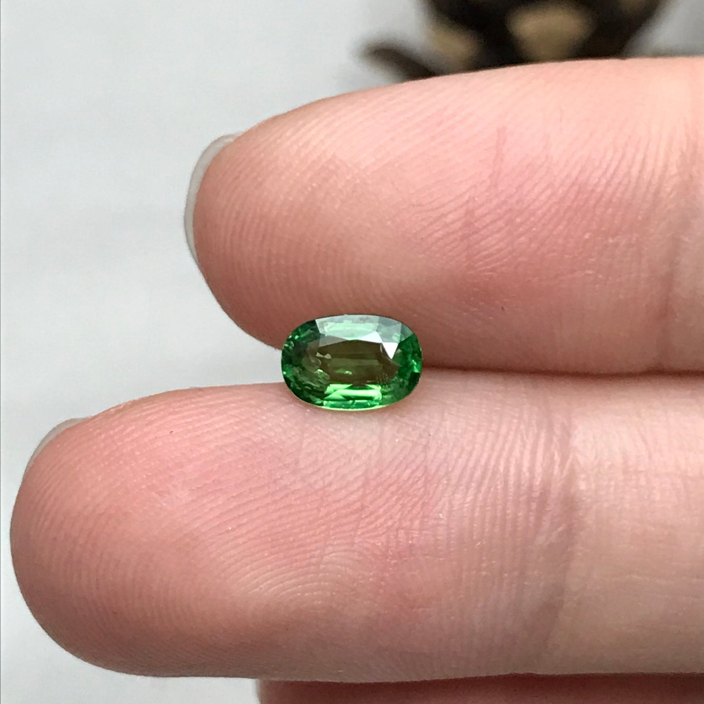 0.66 carat Natural Tsavorite Garnet 7x4.5mm Faceted Oval cut