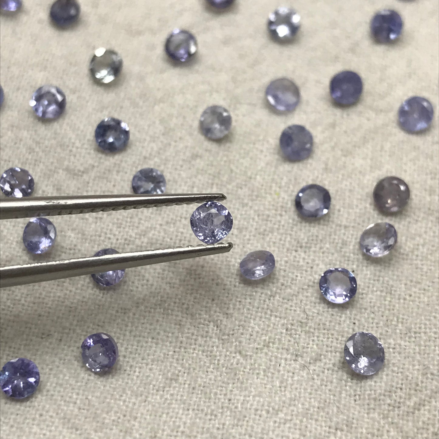 One 3mm Violet Tanzanite Approx. 0.10 carat Round Cut, Faceted Loose Gemstone, Natural Tanzanite, Zoisite