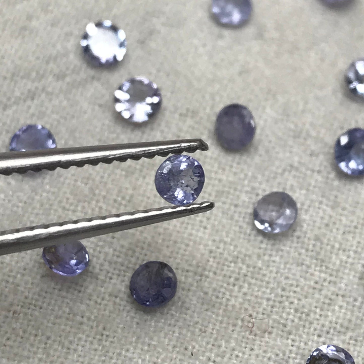 One 3mm Violet Tanzanite Approx. 0.10 carat Round Cut, Faceted Loose Gemstone, Natural Tanzanite, Zoisite