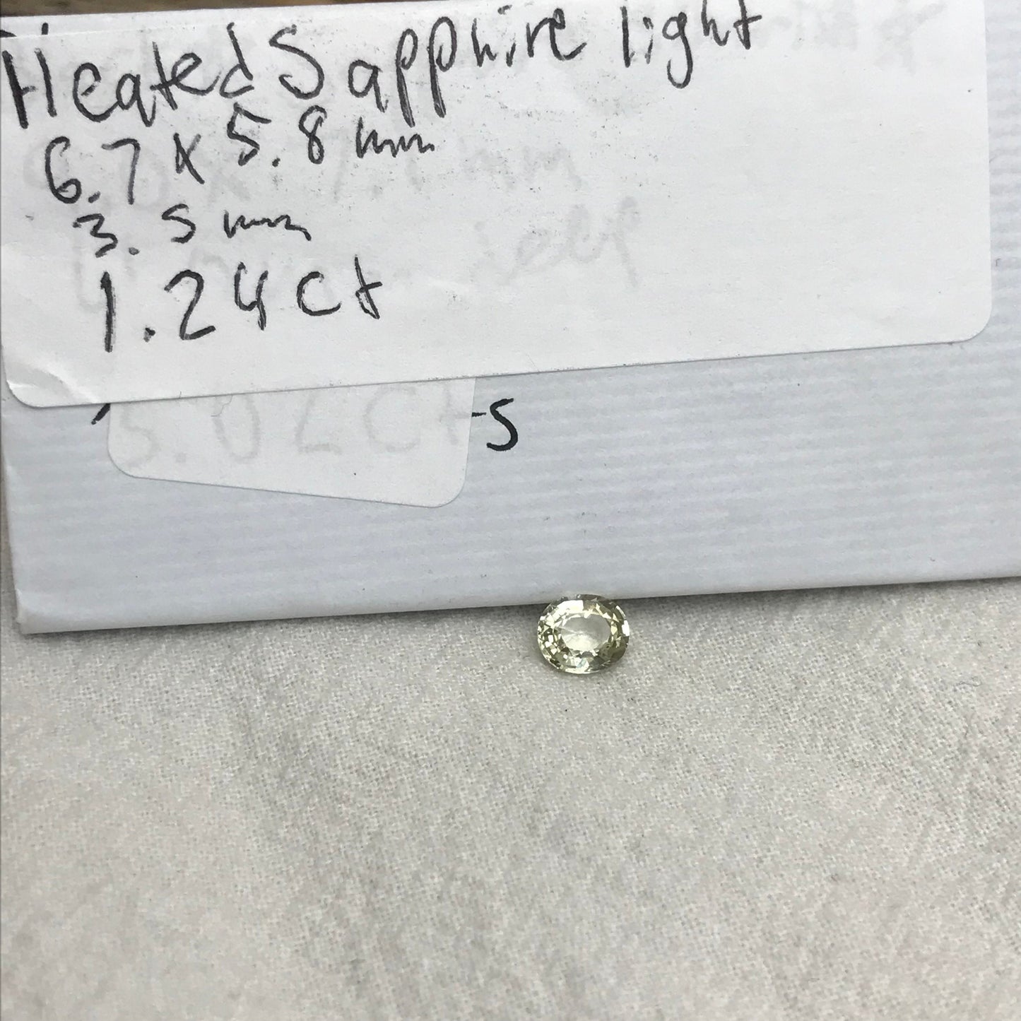 Natural Light Yellow Sapphire 1.24 cts 6.7x5.8mm Oval Corundum Gem Faceted Loose Unmounted Gemstone Heated