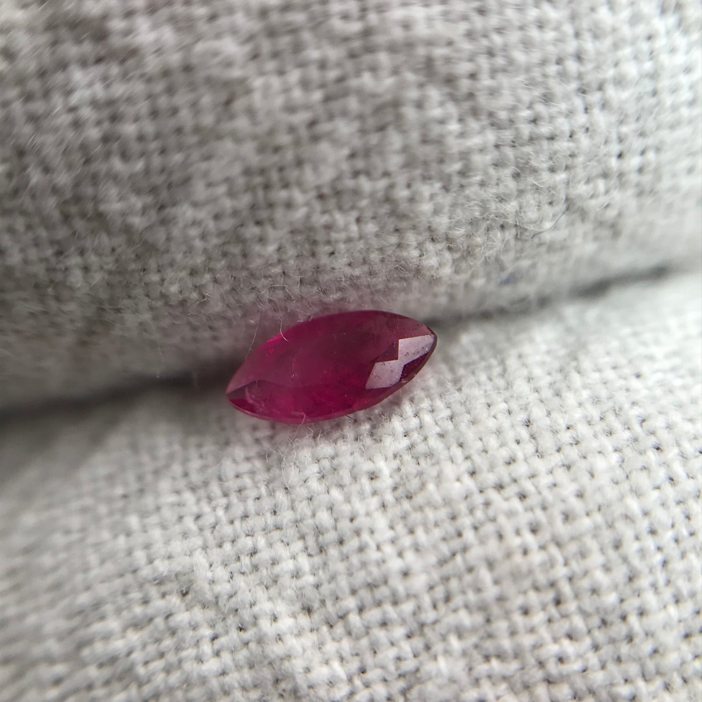 0.11 Carat Utah Red Beryl 5.1x2.45mm Marquise Cut, Faceted Loose Bixbite