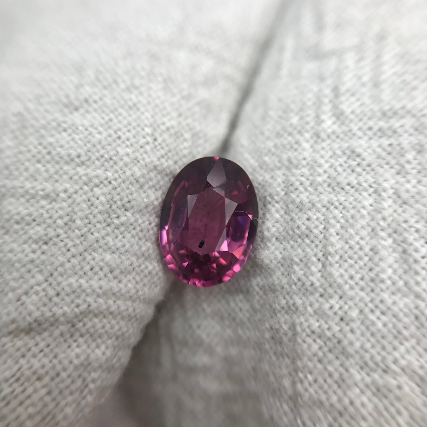 1.44 carat Pinkish Purple Rhodolite Garnet 8.14x6.03mm Oval Cut, Faceted Loose Natural Garnet