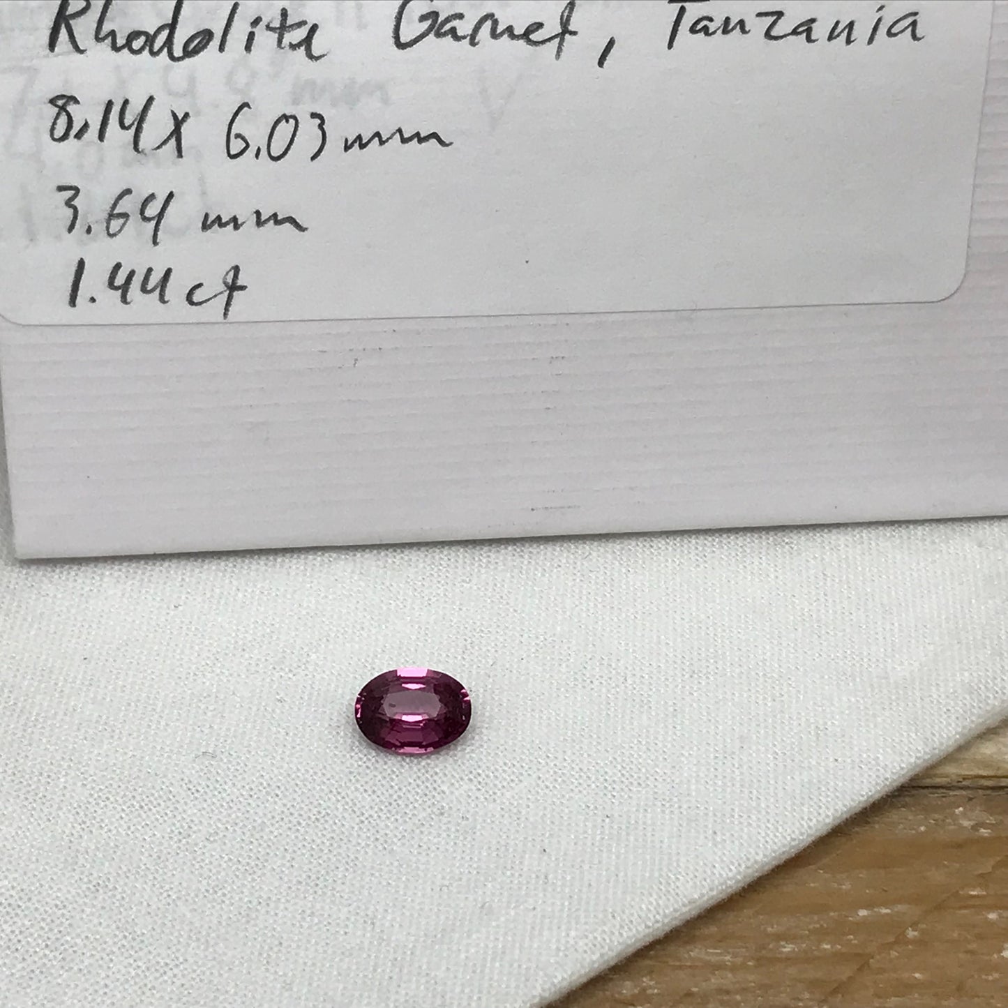 1.44 carat Pinkish Purple Rhodolite Garnet 8.14x6.03mm Oval Cut, Faceted Loose Natural Garnet