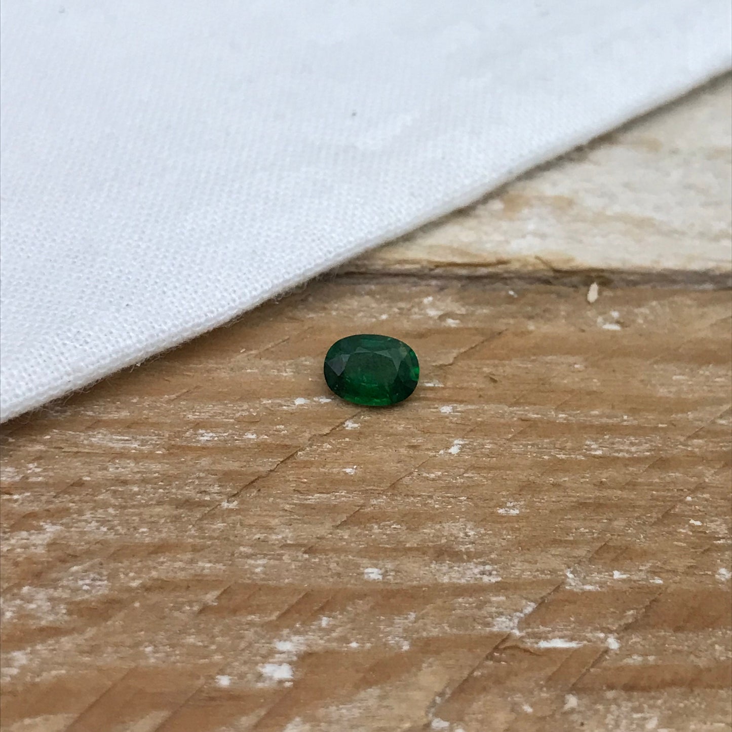 0.48 carat Natural Green Tsavorite Garnet 5.6x4.18mm Oval Cut, Faceted Loose Gemstone