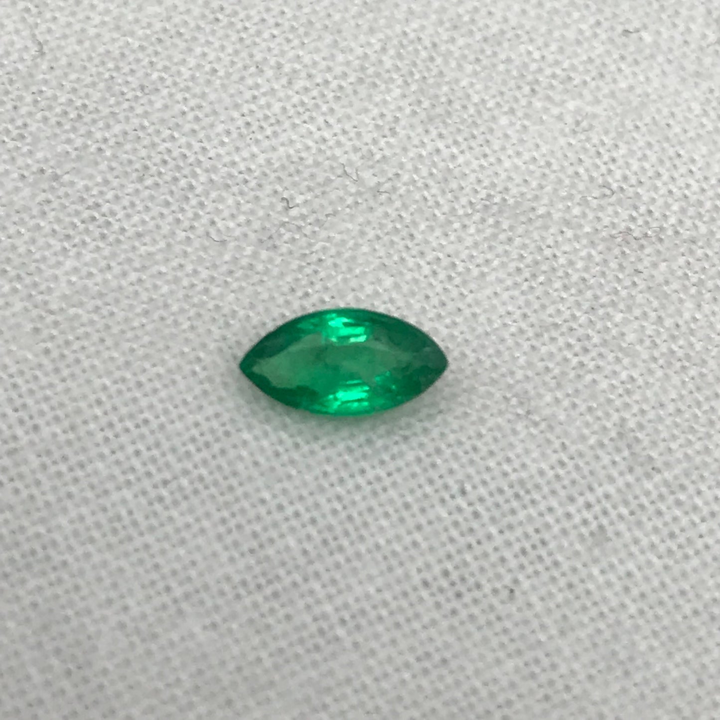0.41 carat Natural Green Emerald 7x3.7mm Marquise Cut Loose Gem, Faceted Gemstone, Flowing Gems