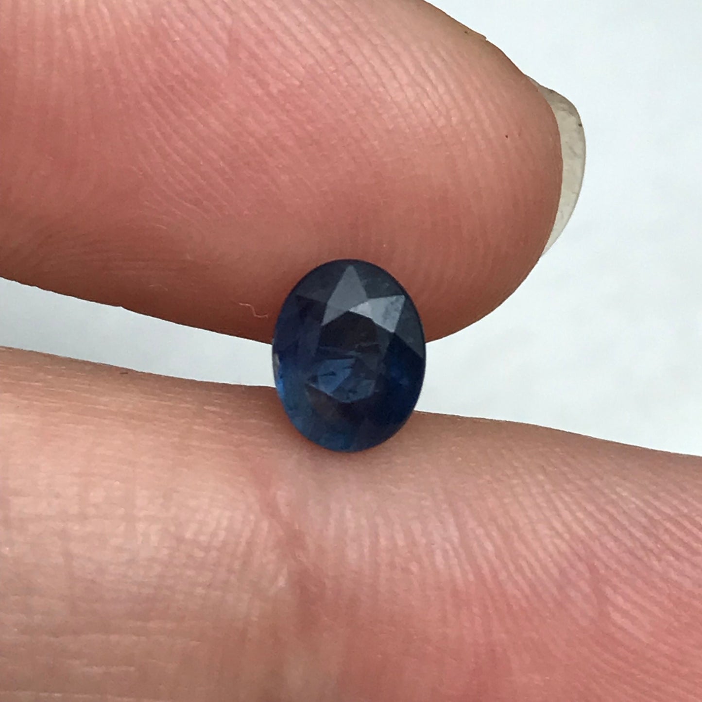 1 Ct Natural Blue Sapphire 6.6x5.3mm Oval Loose Faceted Velvety Blue Sapphire with Flaws