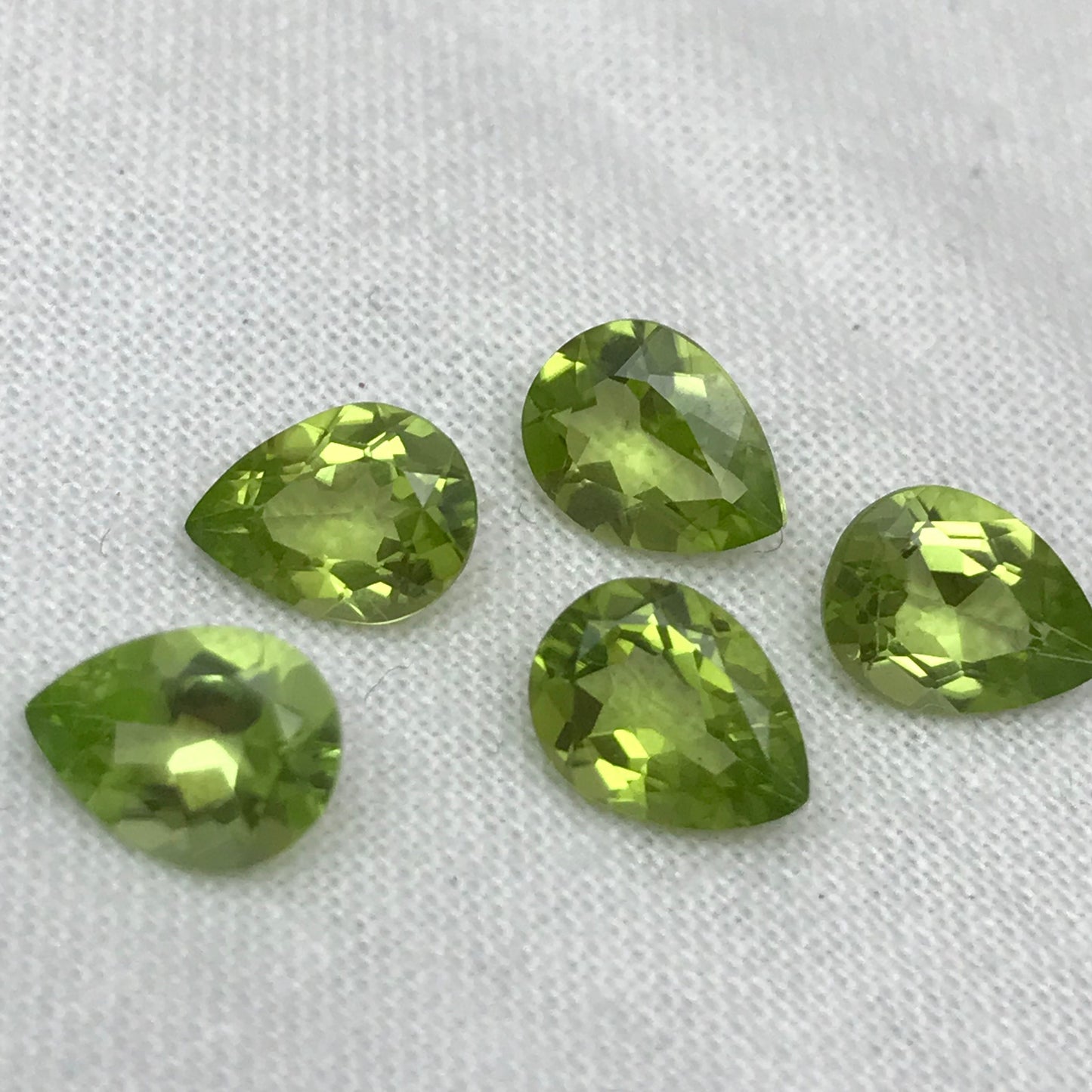 One- 8x6mm Green Peridot Pear Cut, Approx. 1 carat Loose Natural Gem, August Birthstone, Faceted Natural Peridot, Chrysolite, Olivine