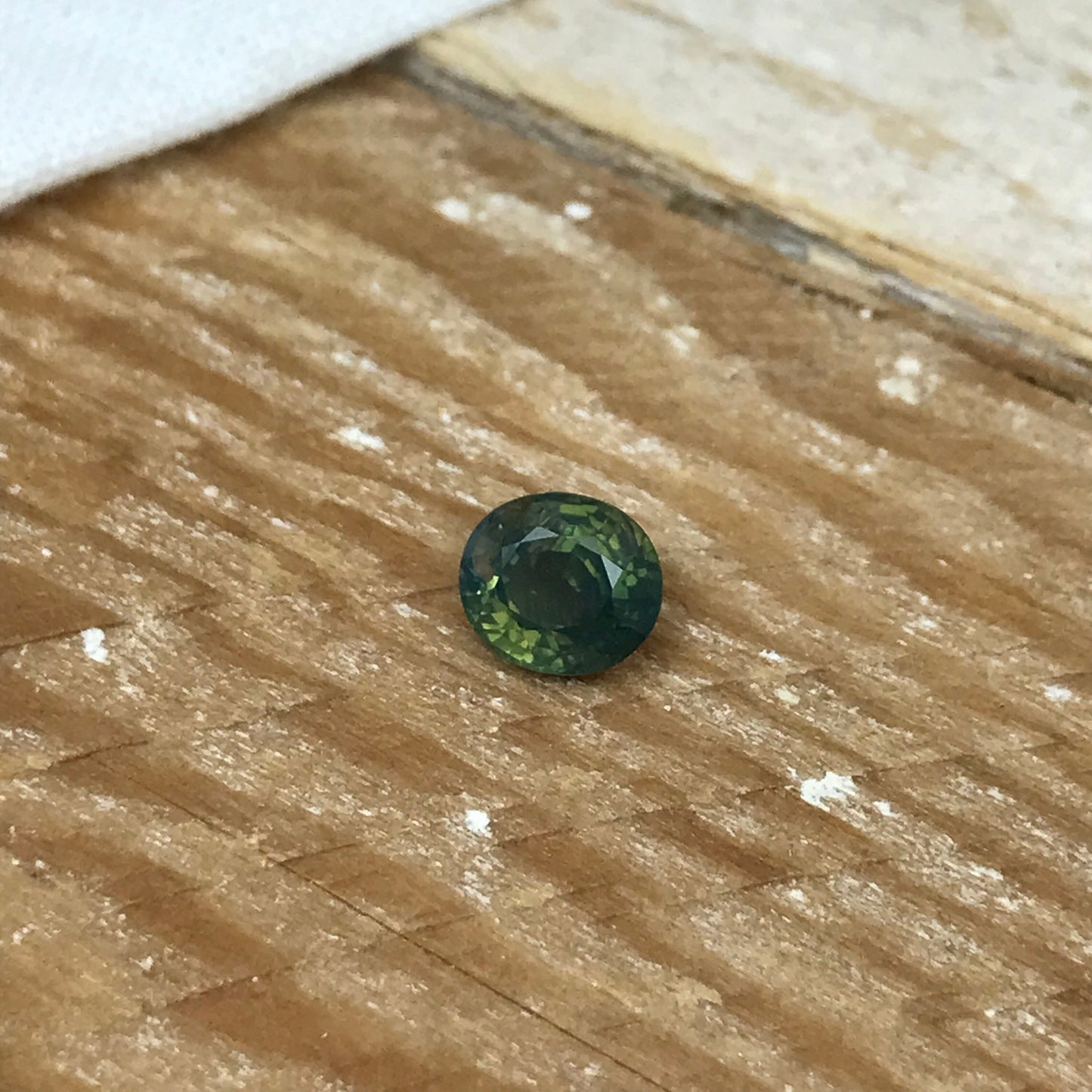 1 carat Unheated Green Sapphire 6.x5.24mm Oval Cut, Faceted Loose Gemstone, Australia