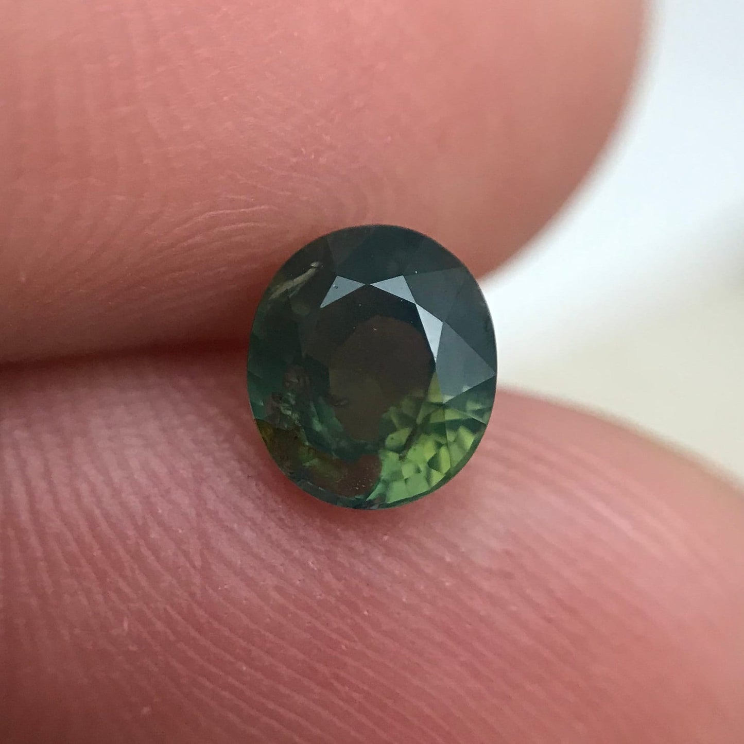 1 carat Unheated Green Sapphire 6.x5.24mm Oval Cut, Faceted Loose Gemstone, Australia