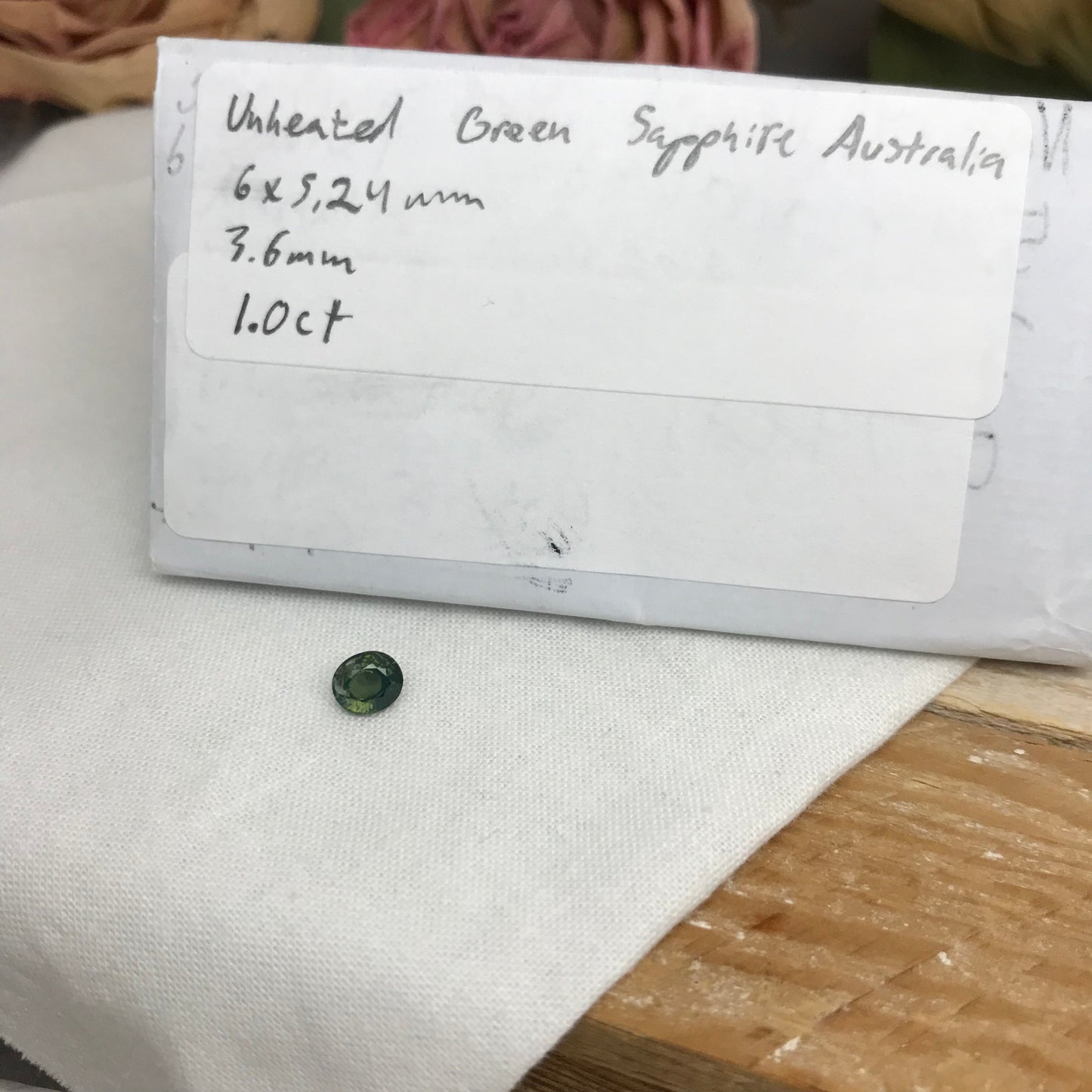 1 carat Unheated Green Sapphire 6.x5.24mm Oval Cut, Faceted Loose Gemstone, Australia