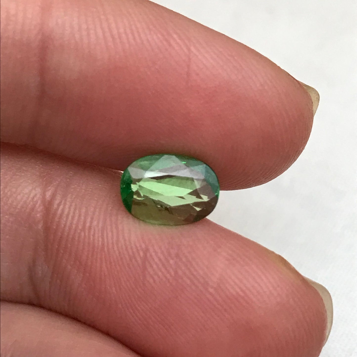 0.97 carat Natural Green Tsavorite Garnet 8.5x6mm Faceted Oval Loose Gem Green Garnet, Shallow cut