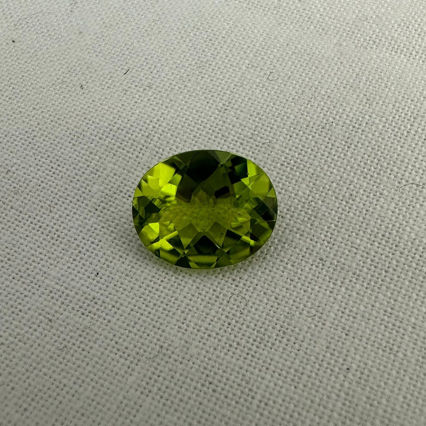 Green Peridot 11x9mm Oval Cut 3.29 carat Loose Natural Gem August Birthstone