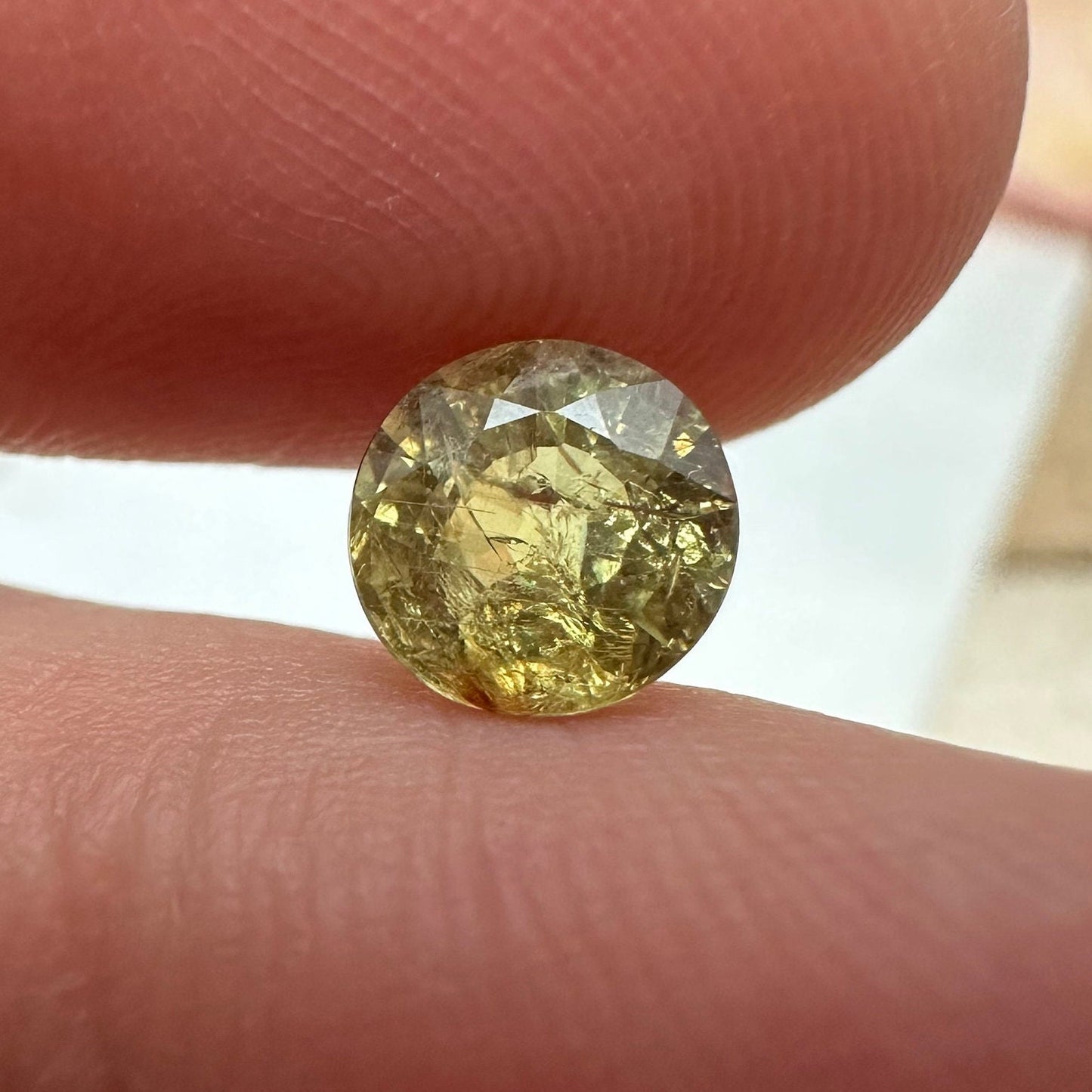 1.39 Carat Yellow Sapphire 6mm Round