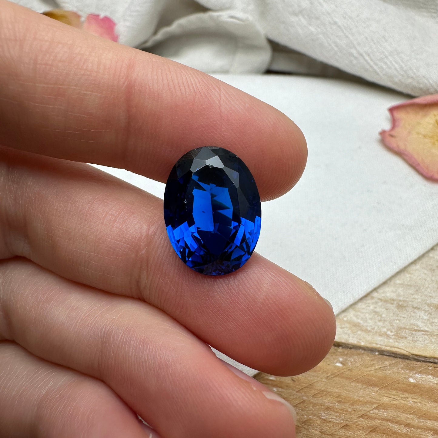 Lab Created Blue Spinel 9.40 Carat Man Made Spinel, 15.6x11.8mm Oval cut, Faceted Loose Synthetic Spinel