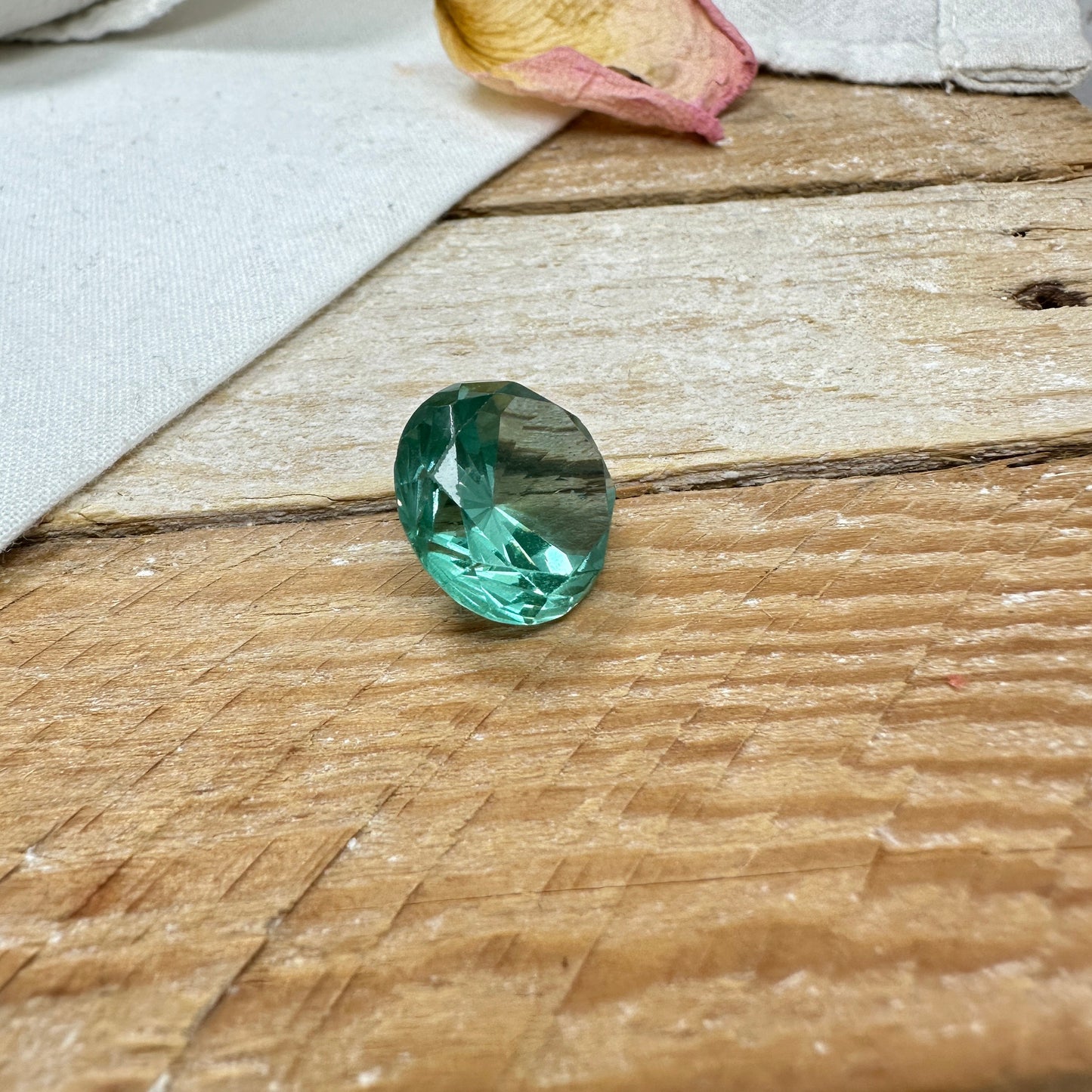16 carat Green Lab Created Spinel 15.5mm Round Cut Man Made Spinel Cheap Loose, Mint Green Gem - Synthetic Spinel