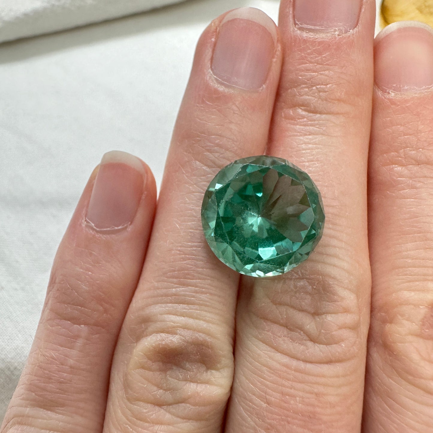 16 carat Green Lab Created Spinel 15.5mm Round Cut Man Made Spinel Cheap Loose, Mint Green Gem - Synthetic Spinel