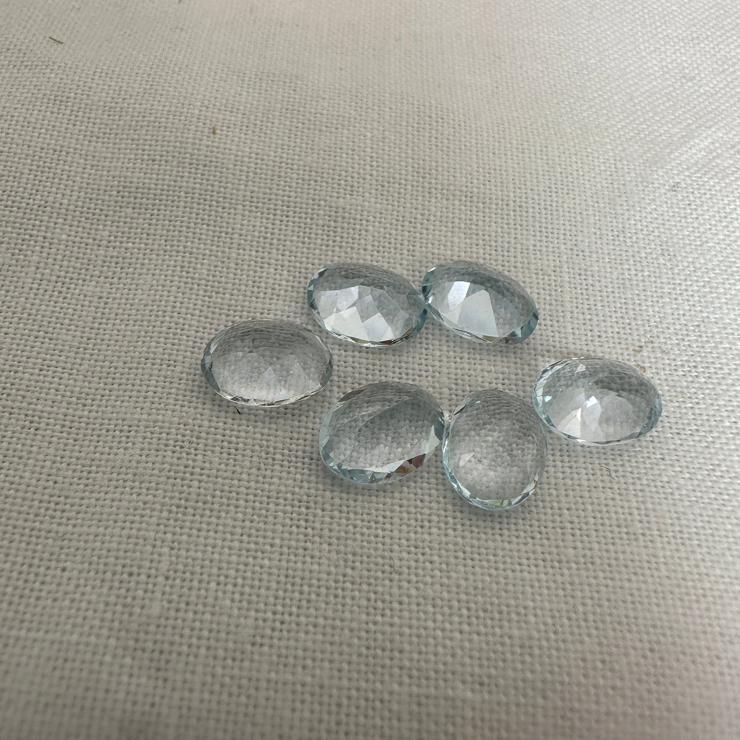 One 8x6mm light Blue Aquamarine Oval Cut, Faceted Loose Beryl