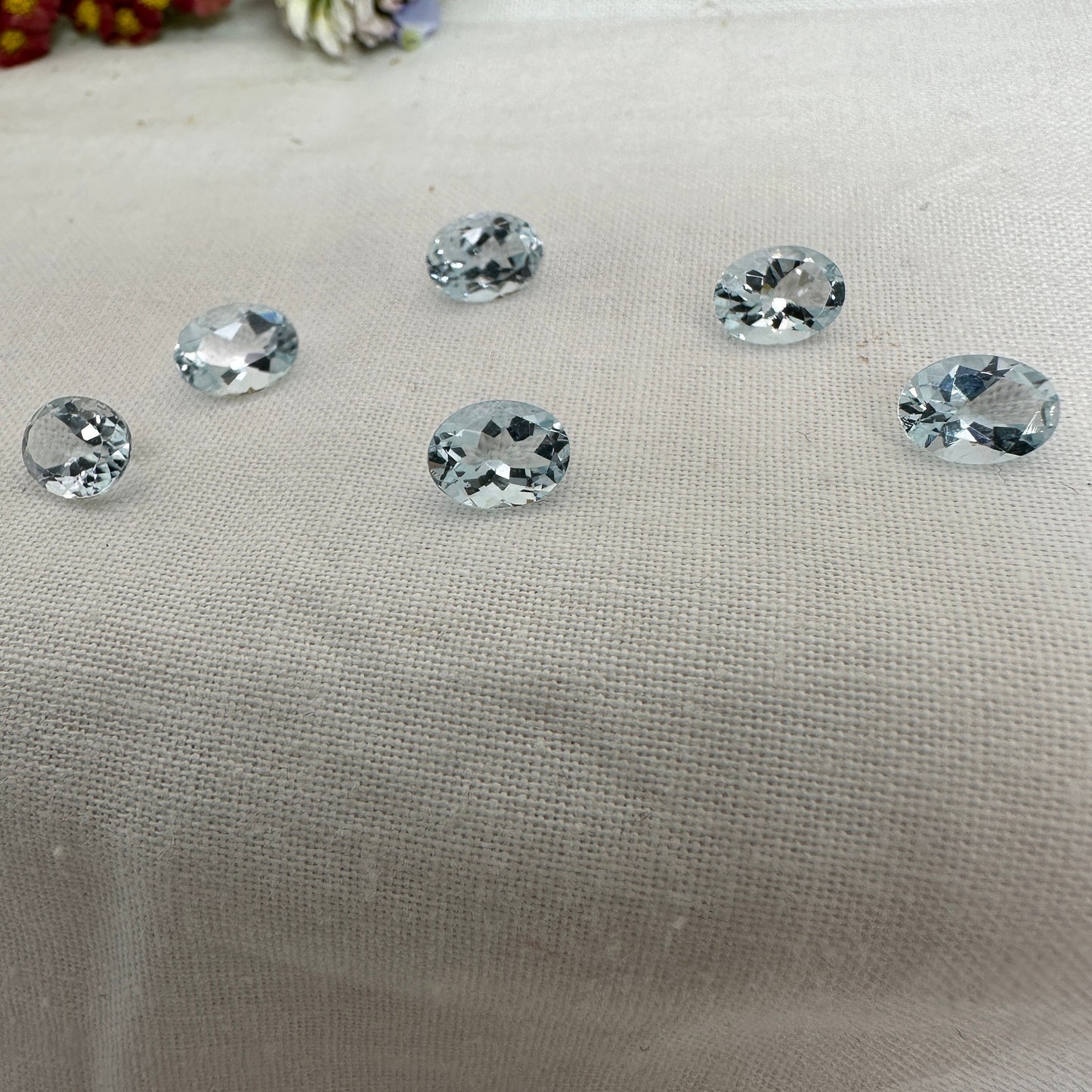 One 8x6mm light Blue Aquamarine Oval Cut, Faceted Loose Beryl