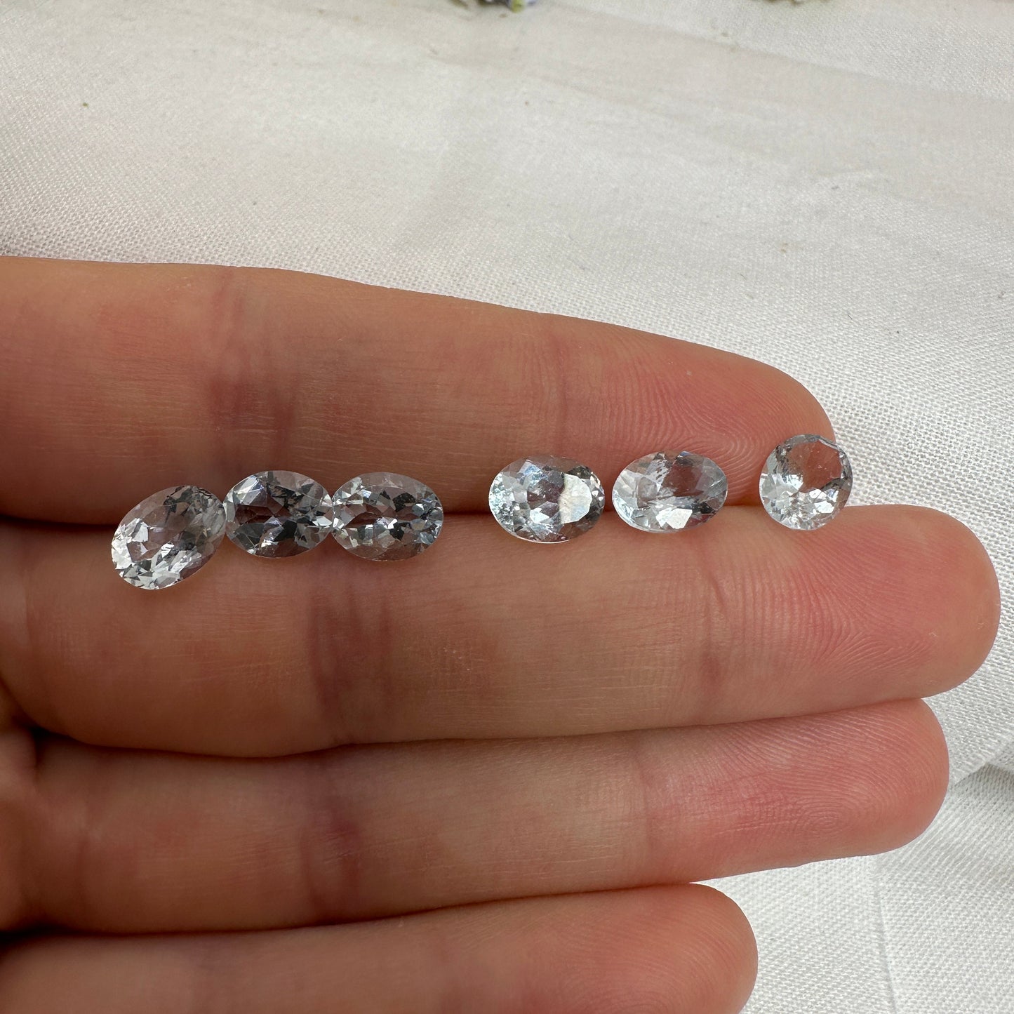 One 8x6mm light Blue Aquamarine Oval Cut, Faceted Loose Beryl