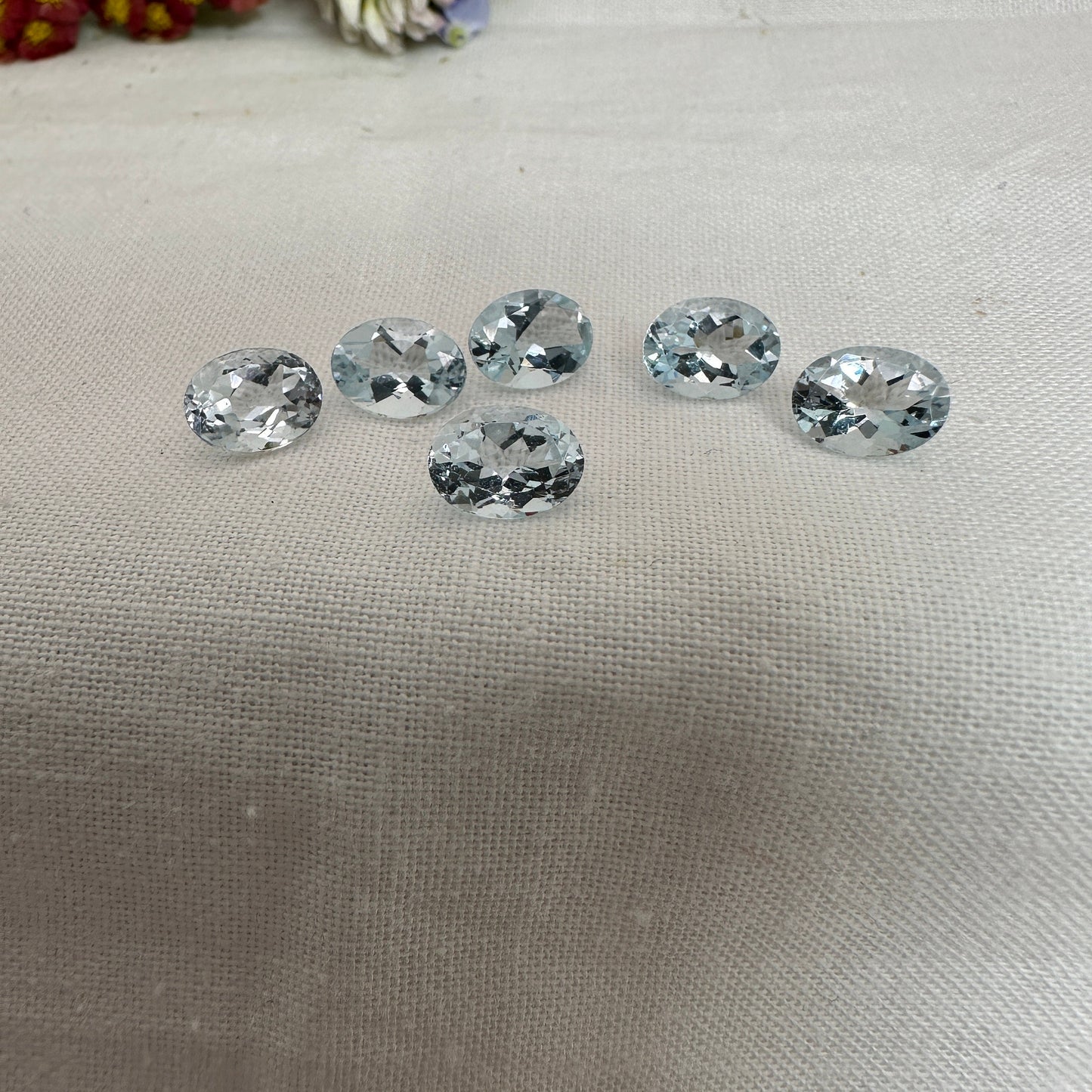 One 8x6mm light Blue Aquamarine Oval Cut, Faceted Loose Beryl