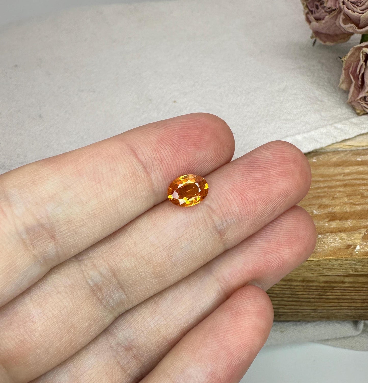 1.33 Carat Spessartite Garnet 7.9x5.85mm Oval Cut, Faceted Loose Orange Garnet