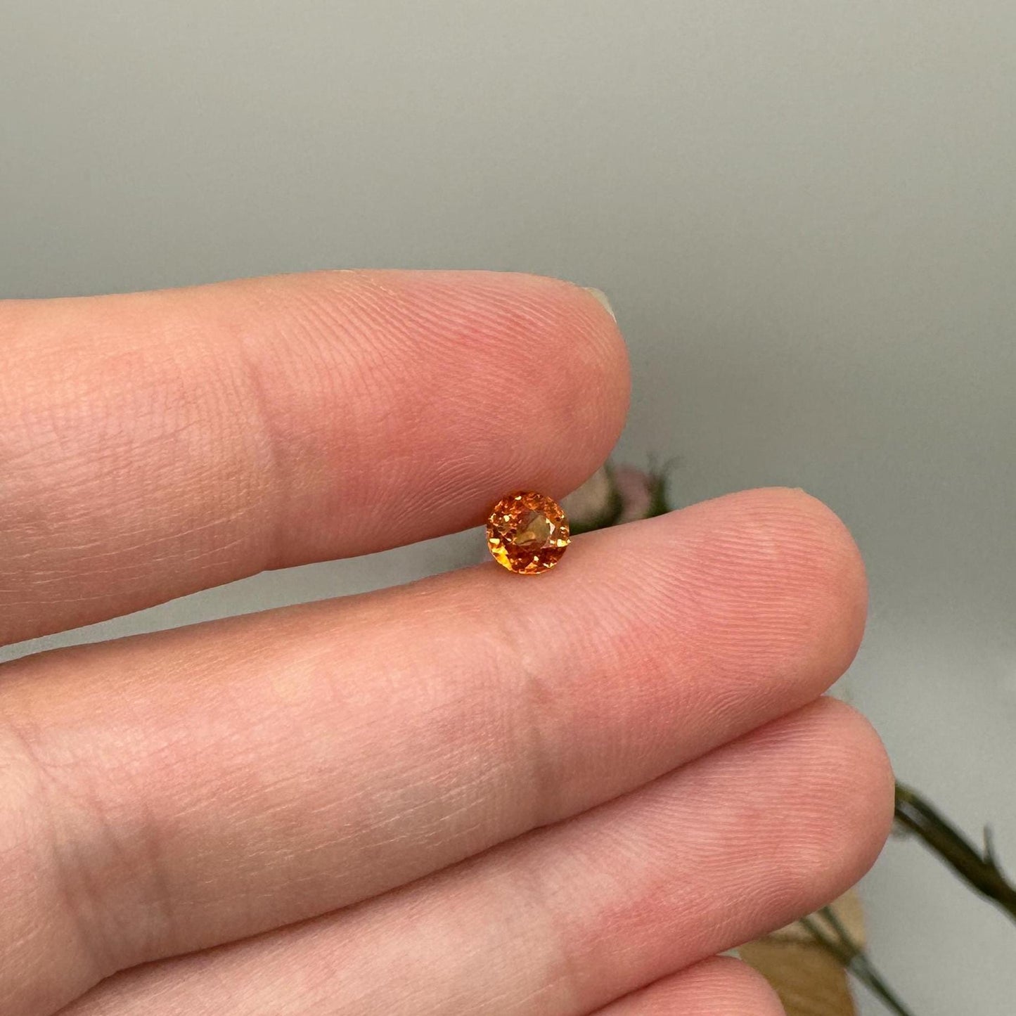 0.65 Carat Spessartite Garnet 4.5mm Round Cut, Faceted Loose Orange Garnet