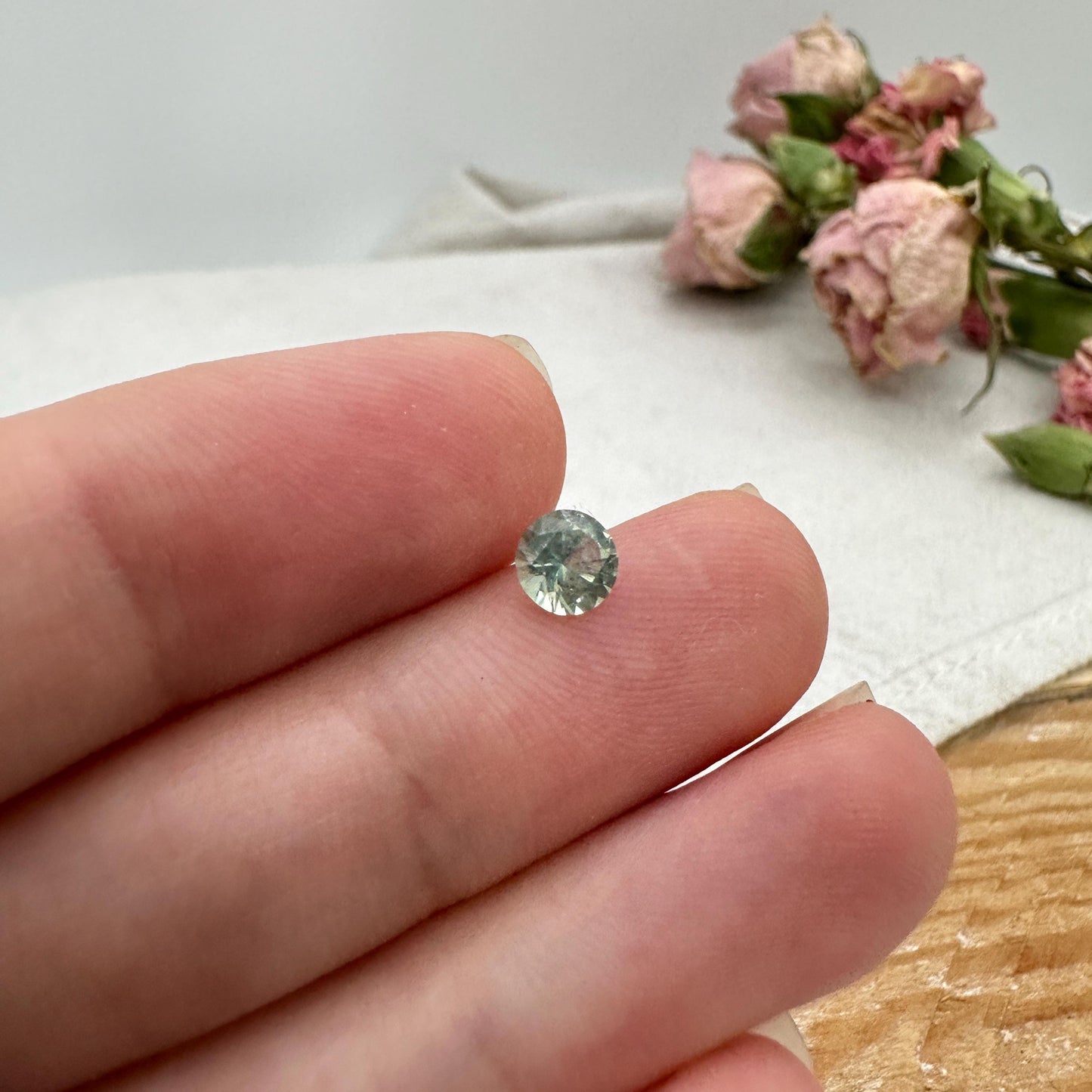 0.60 Carat Greenish Yellow Montana Sapphire 5mm Round Cut, Natural Unheated Faceted Loose