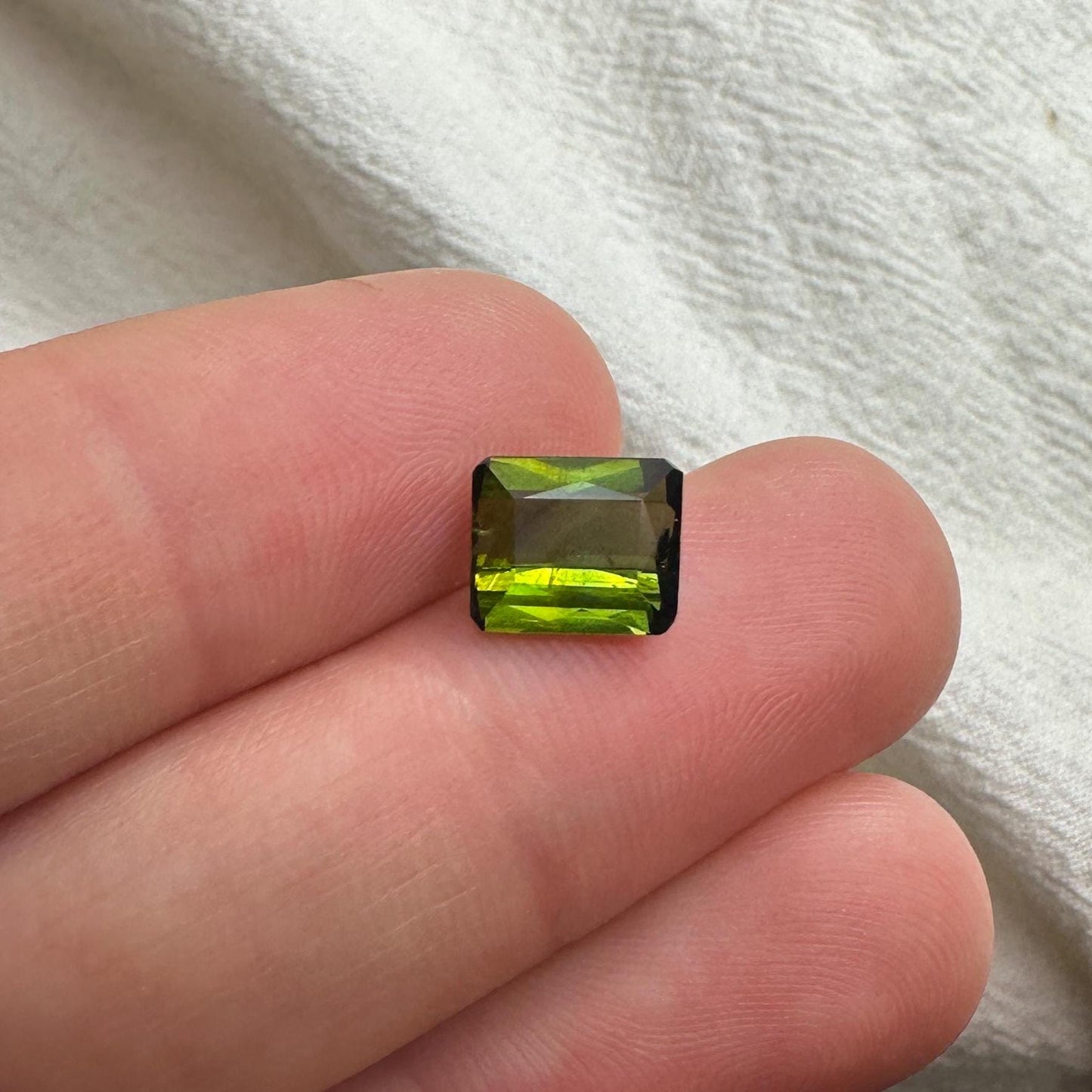 1.91 carat Natural Green Tourmaline, 8.3x7mm Rectangle Octagon Cut Faceted Loose Gemstone