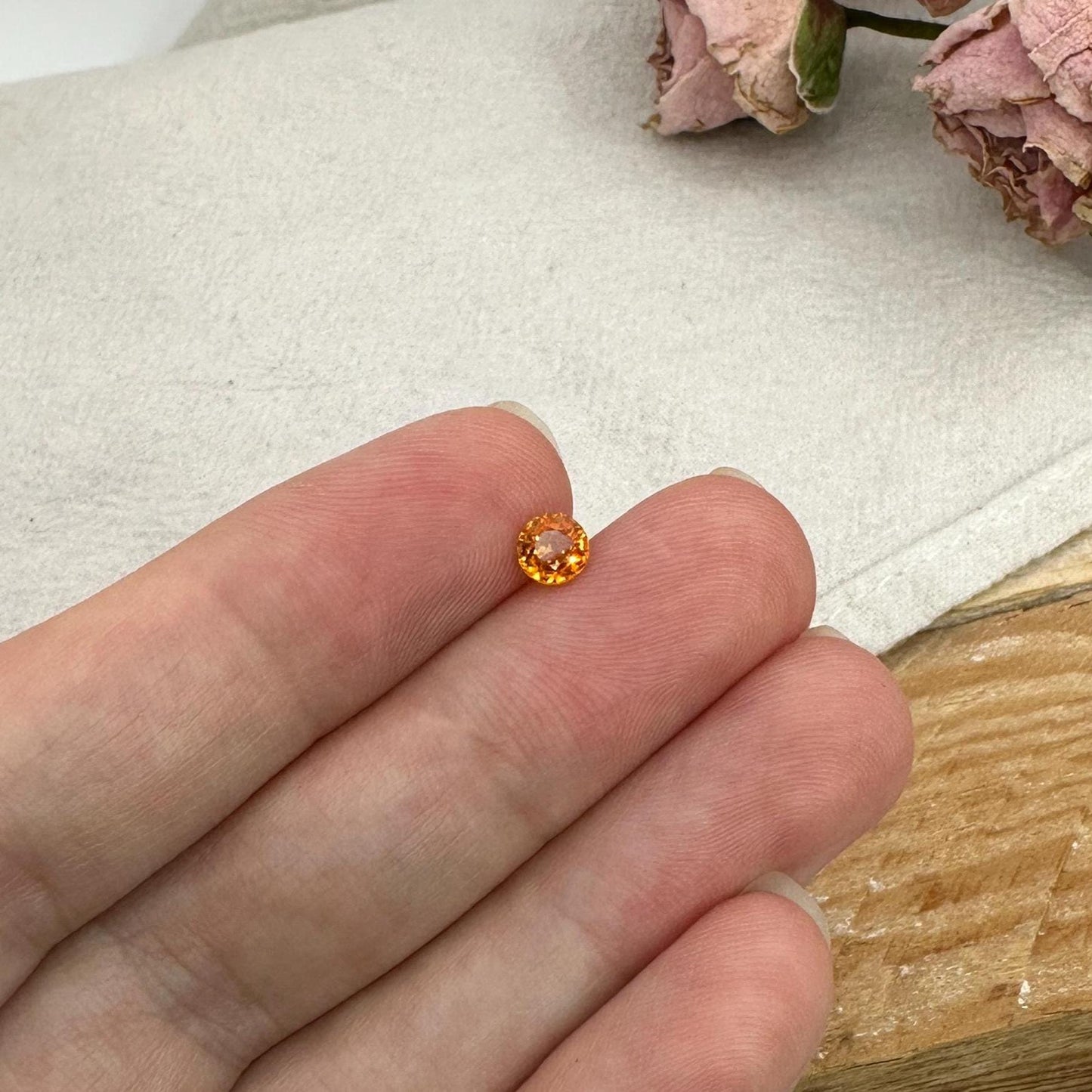 0.65 Carat Spessartite Garnet 4.5mm Round Cut, Faceted Loose Orange Garnet