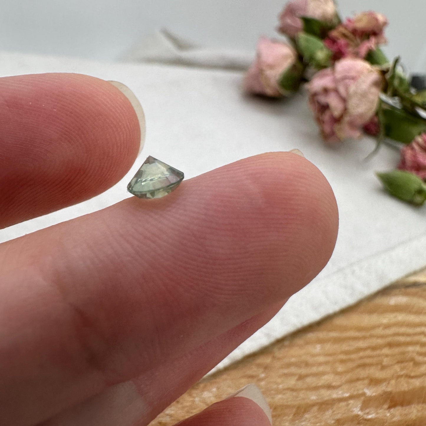 0.60 Carat Greenish Yellow Montana Sapphire 5mm Round Cut, Natural Unheated Faceted Loose