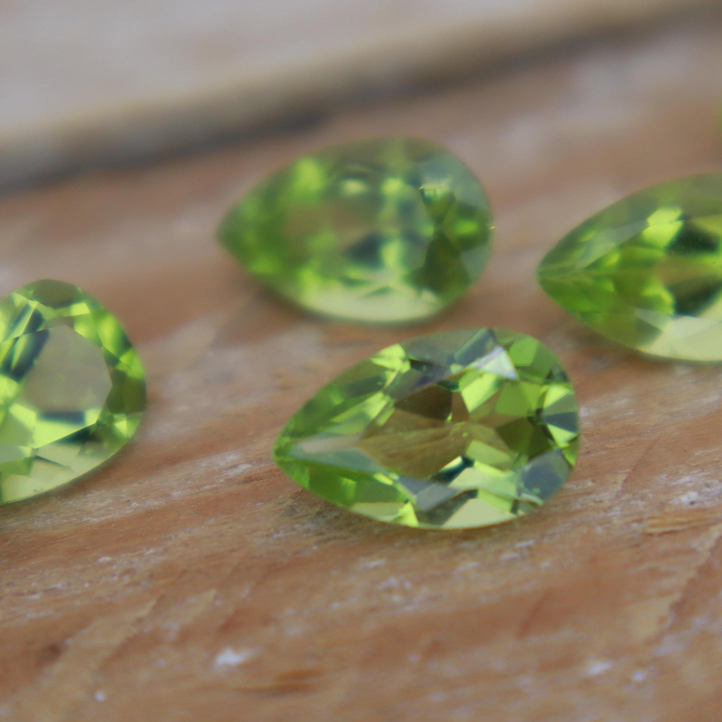 One 8x5mm Peridot Pear Cut, Faceted Loose Green Peridot, 1 Carat