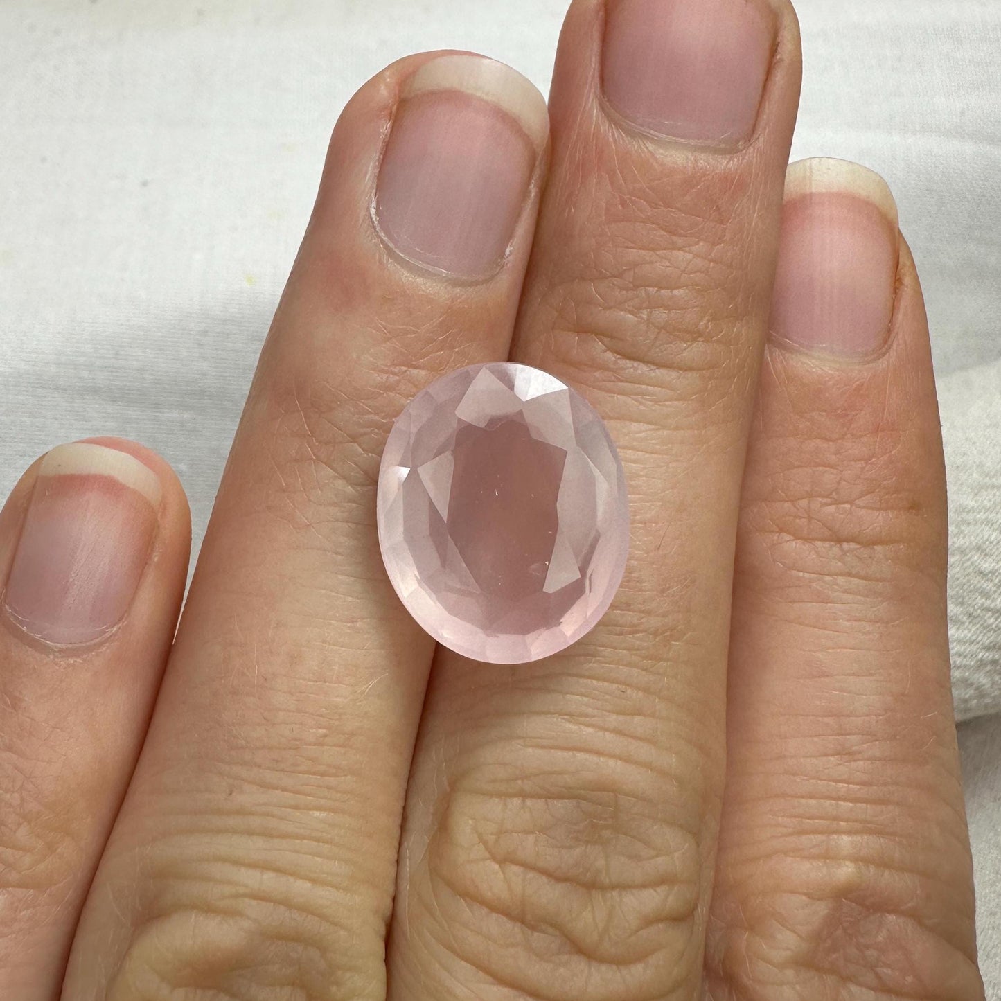 15x13mm Oval Rose Quartz, 9 carat Loose Gem, Faceted Pink Gemstone