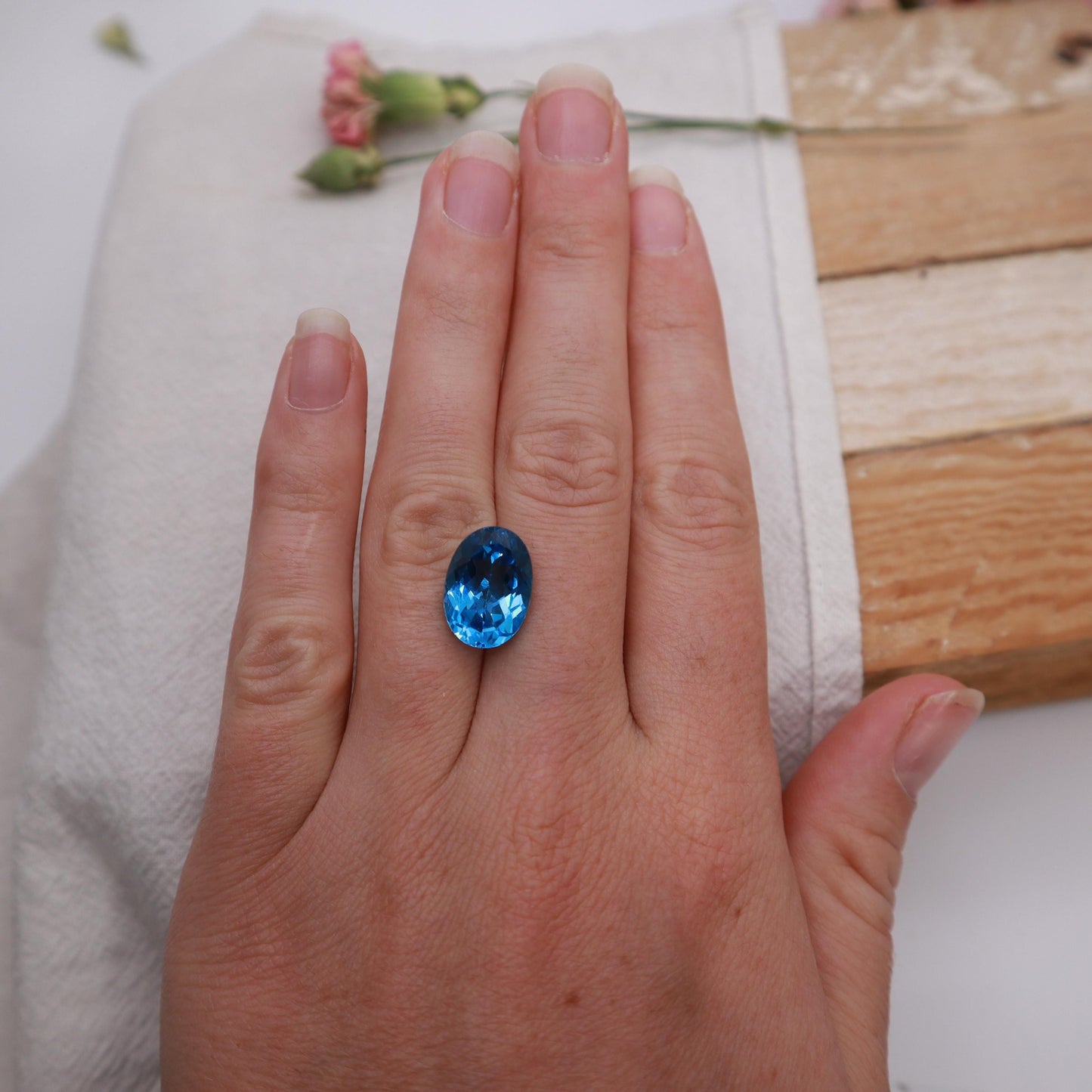 14.2x10.1mm Blue Topaz 7.63 carat Oval Cut, Faceted Loose Gemstone