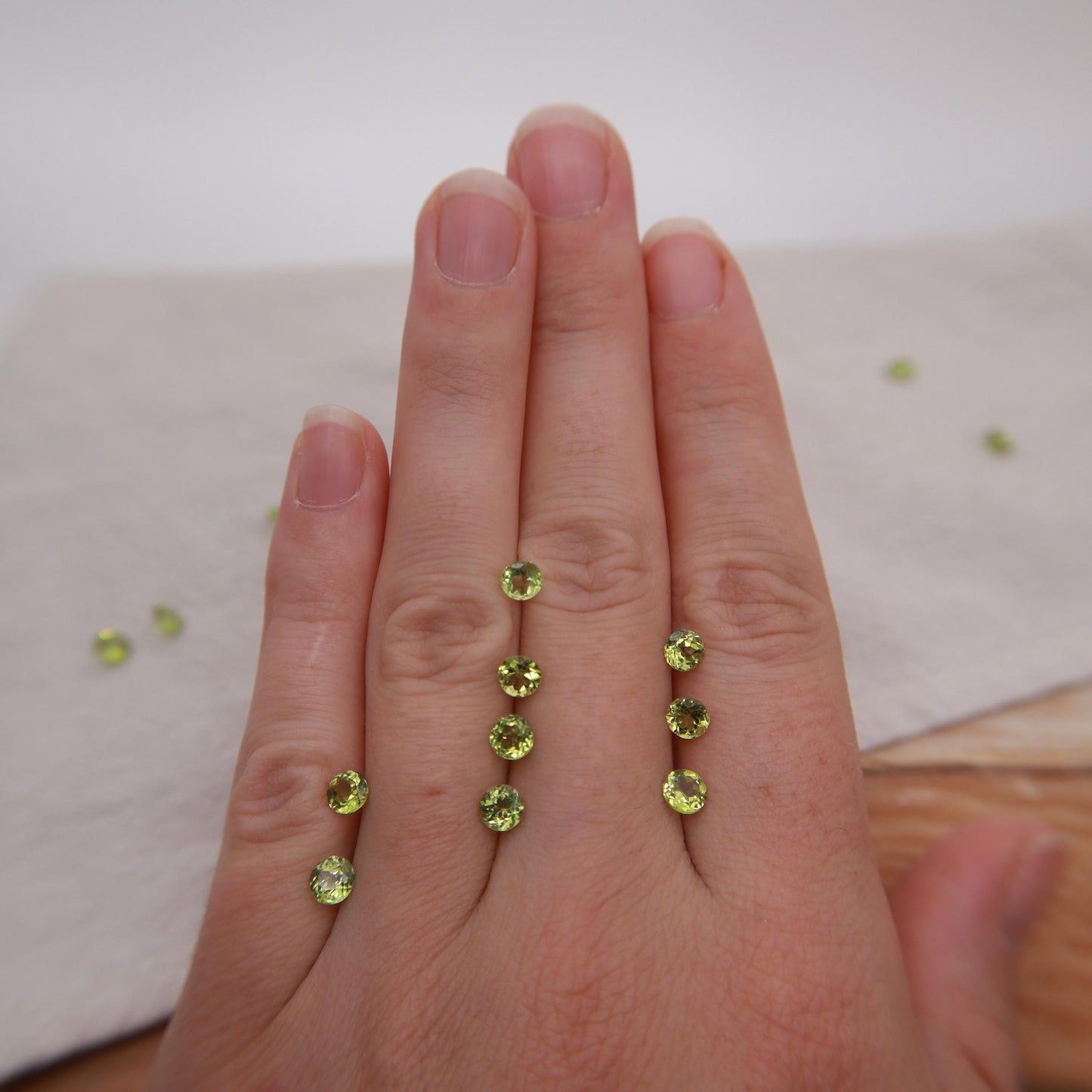 One 4.5mm Round Peridot, Faceted Loose Green Peridot