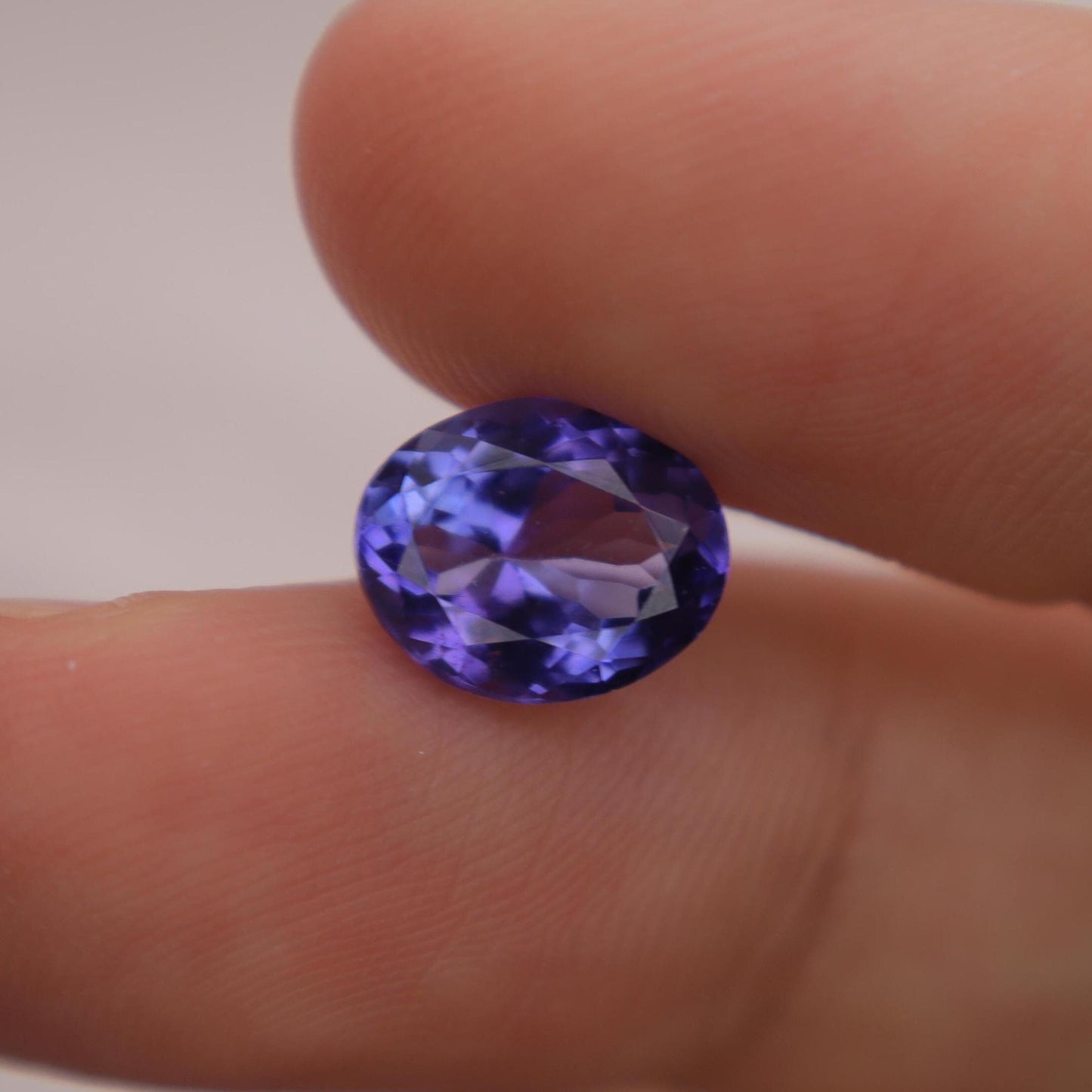 2.64 carat Tanzanite 9.7x8mm Oval Cut, Bluish Violet Faceted Loose Gemstone
