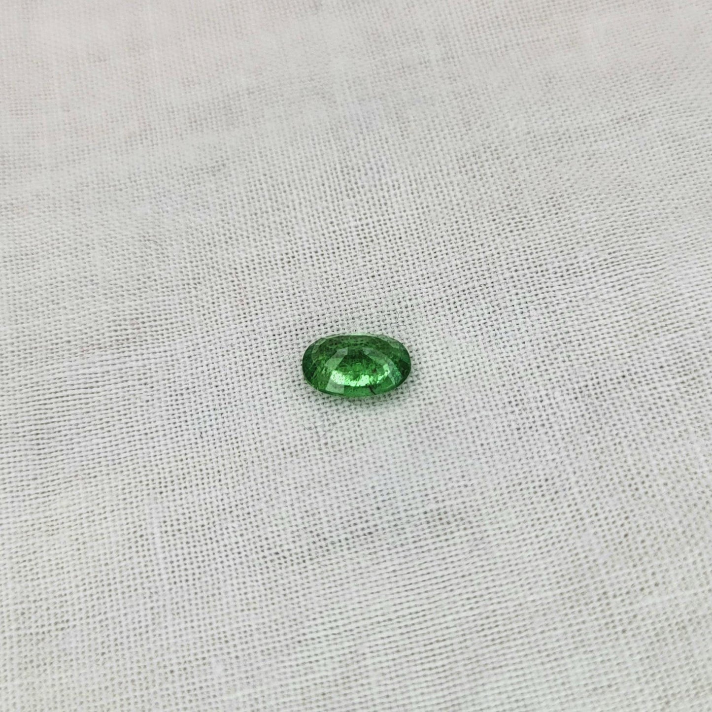 0.55 ct Natural Green Tsavorite Garnet 6.3x4.2mm Faceted Oval Gemstone Unmounted Gem, Earth Mined Green Garnet