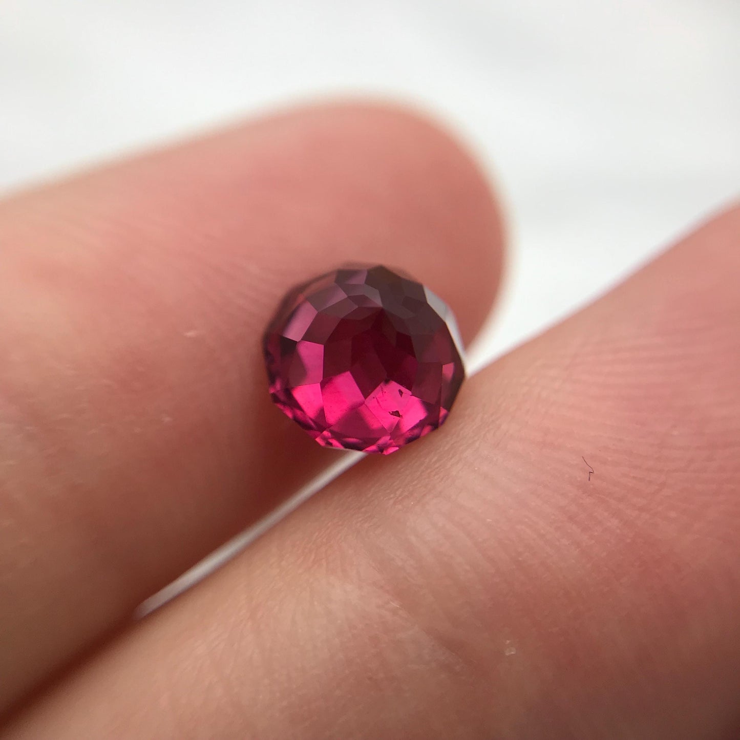 Pretty Rhodolite Garnet 2.39 Carat 7.5mm roun Octagon Cut, Facet Loose  Garnet