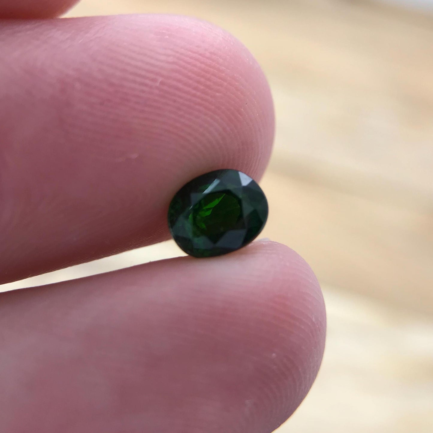 Green Diopside 1.08 carat, Oval Cut 6x5mm loose Gemstone Faceted Natural  Gem