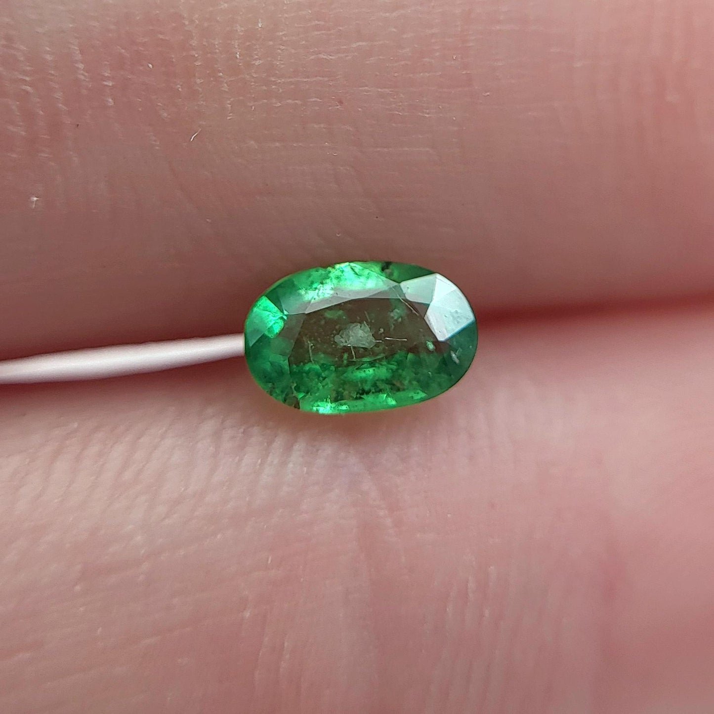 0.55 ct Natural Green Tsavorite Garnet 6.3x4.2mm Faceted Oval Gemstone Unmounted Gem, Earth Mined Green Garnet